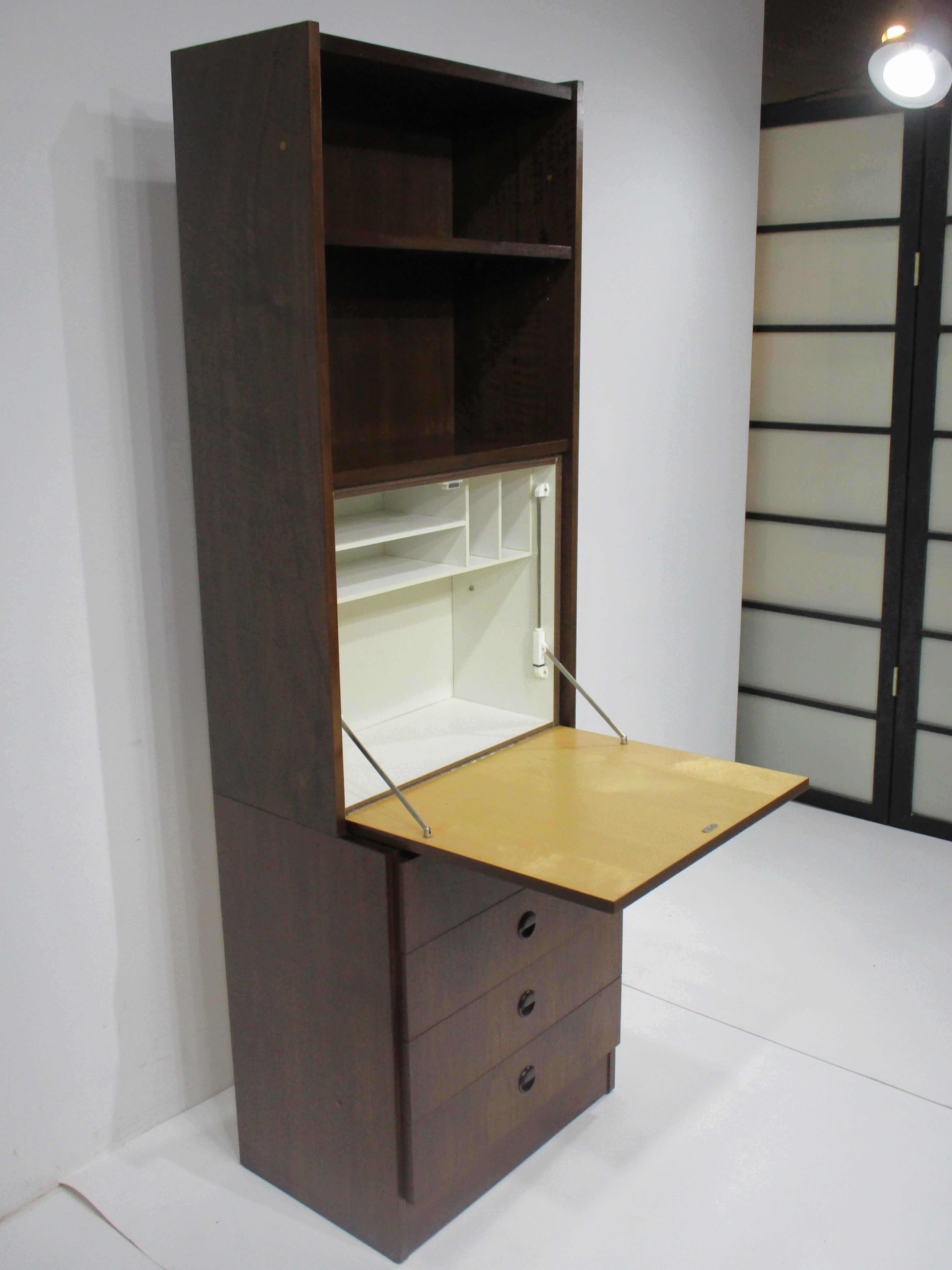 Walnuss 2 Stk. Ausziehbarer Schreibtisch mit Bücherregal Kommode made in Belgium  im Angebot 3