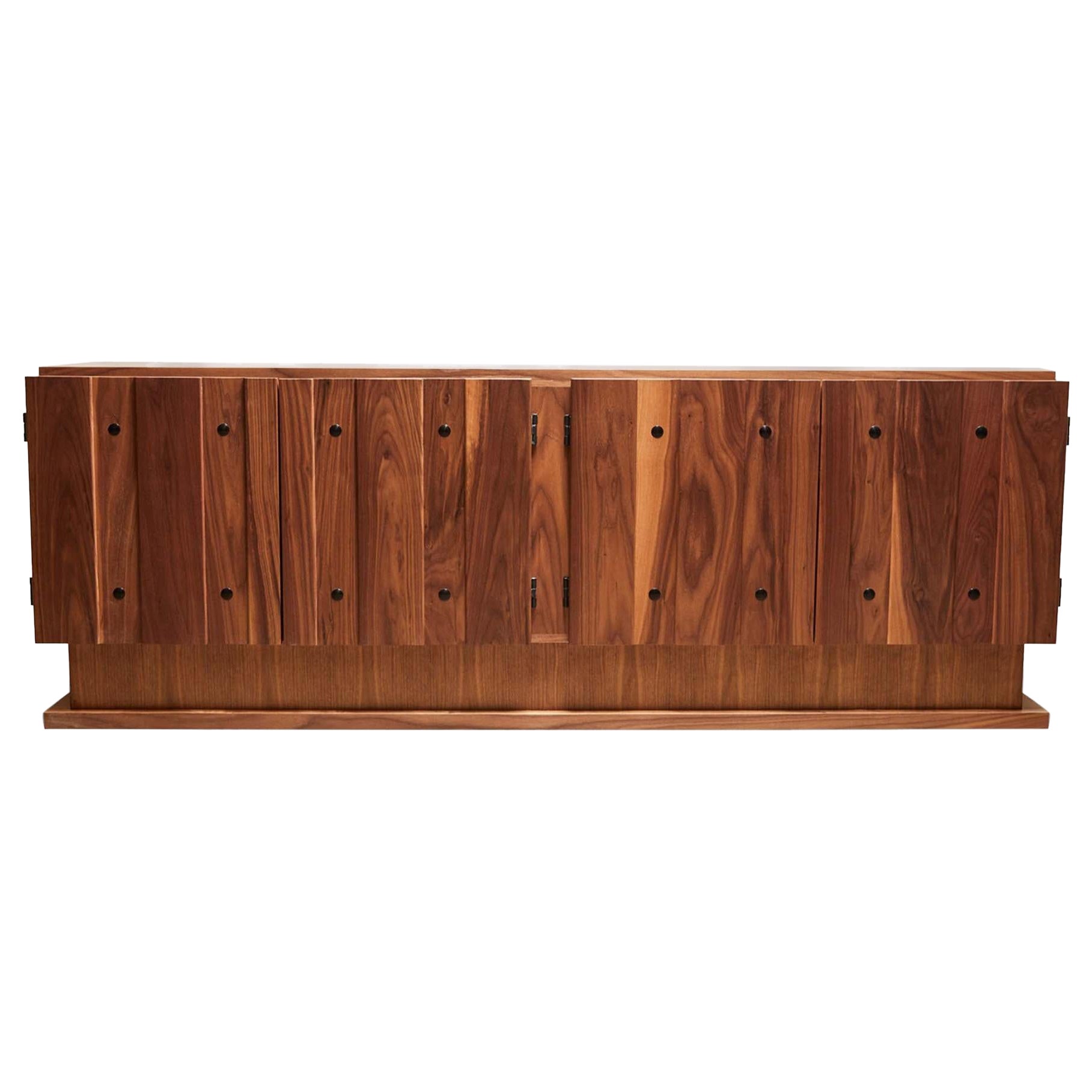 Meuble de rangement Ojai à 4 portes en noyer de Lawson-Fenning
