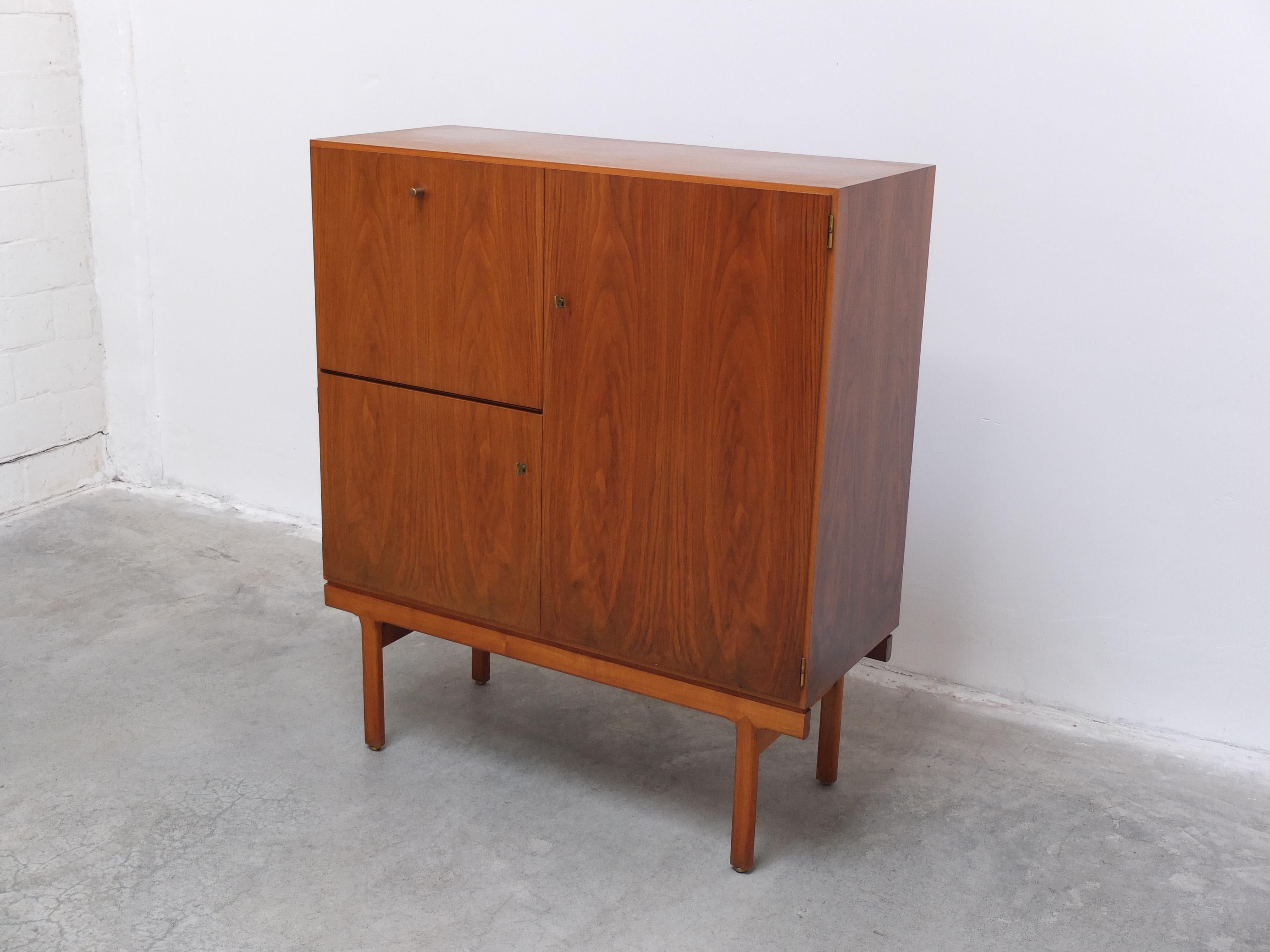 Belga Mobile bar 'Abstracta' in noce di Jos De Mey per Van den Berghe-Pauvers, anni '60 in vendita