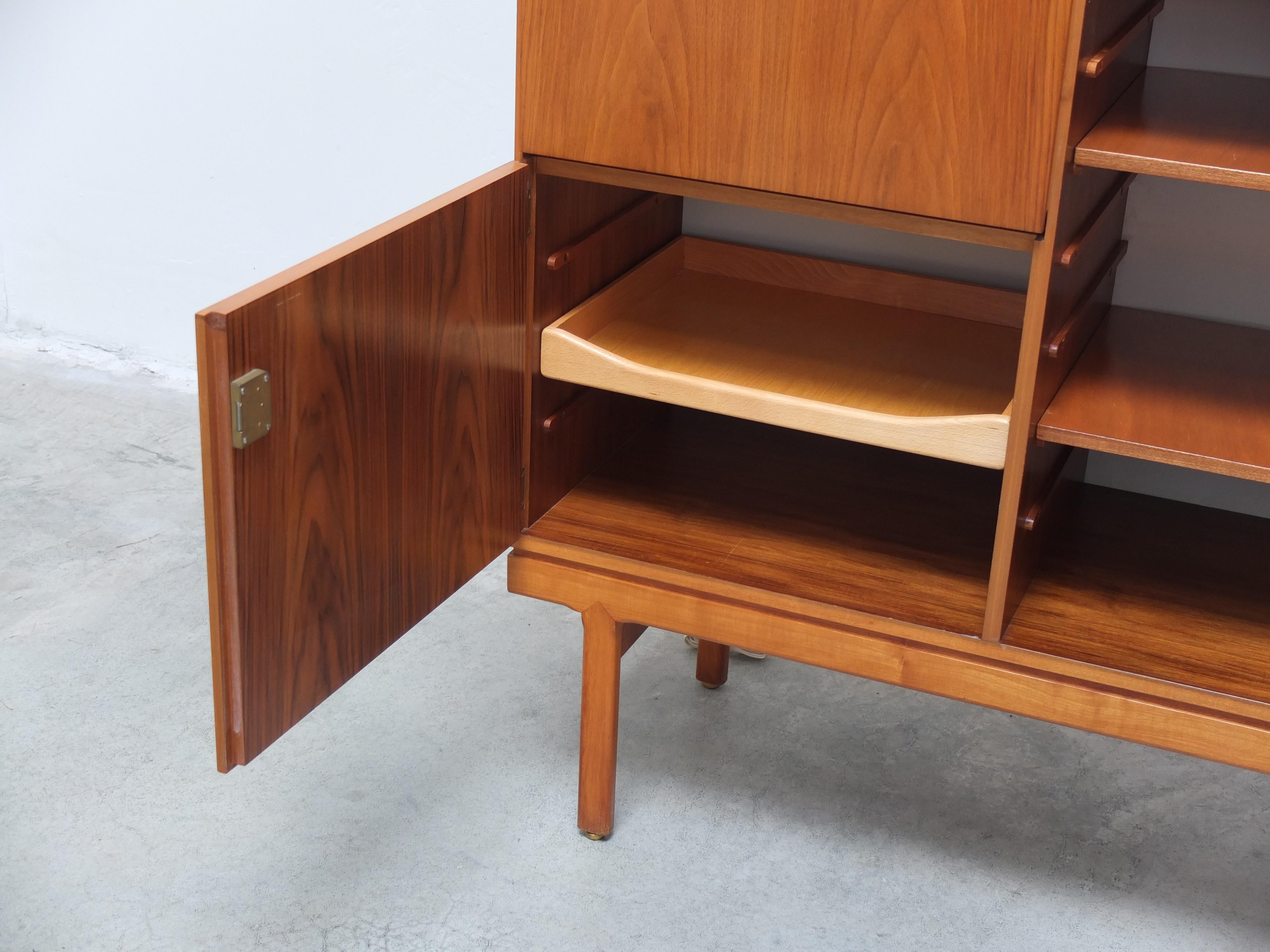 Ottone Mobile bar 'Abstracta' in noce di Jos De Mey per Van den Berghe-Pauvers, anni '60 in vendita