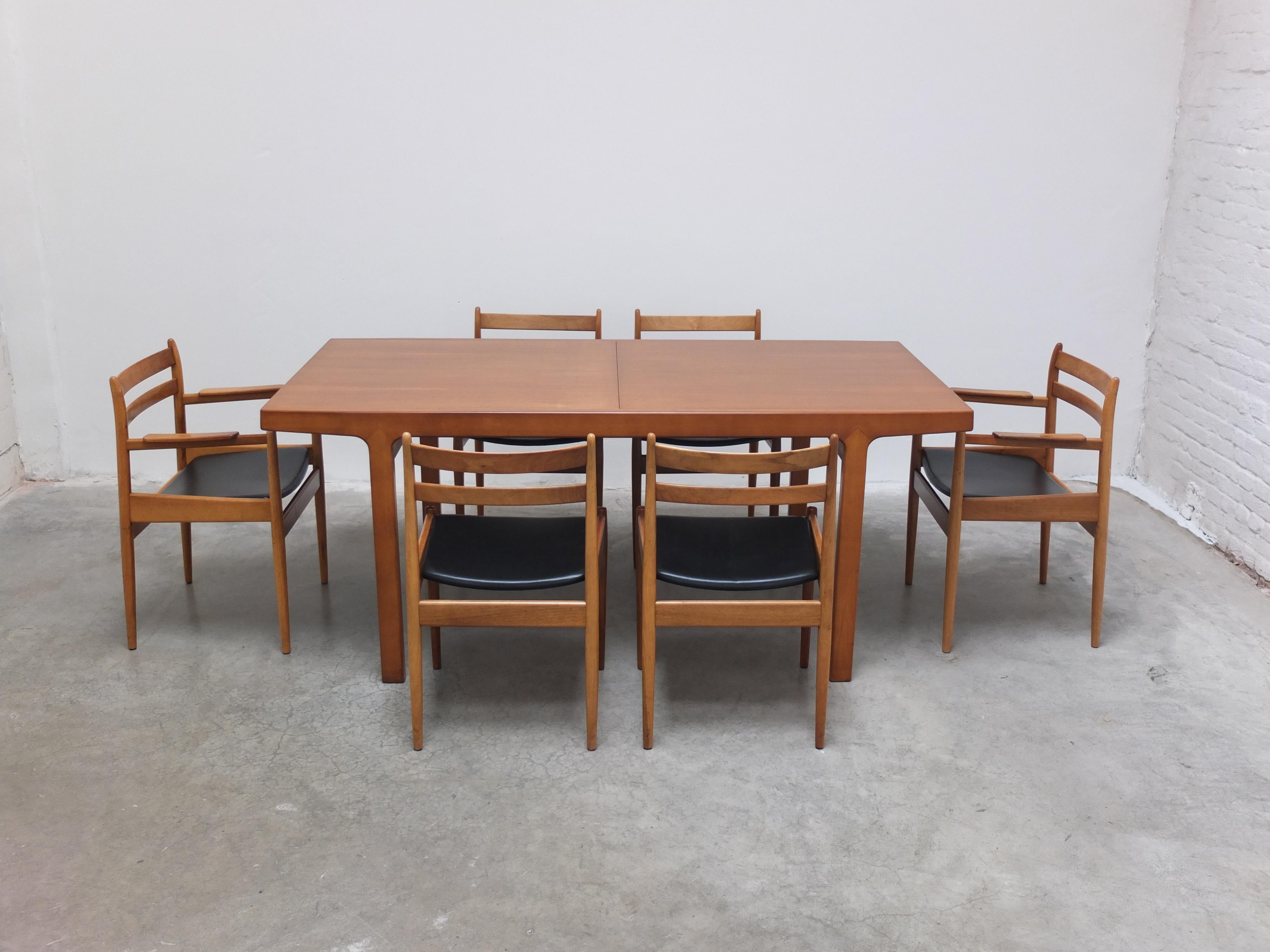 Walnut 'Abstracta' Dining Set by Jos De Mey for Van Den Berghe-Pauvers, 1960s In Good Condition In Antwerpen, VAN