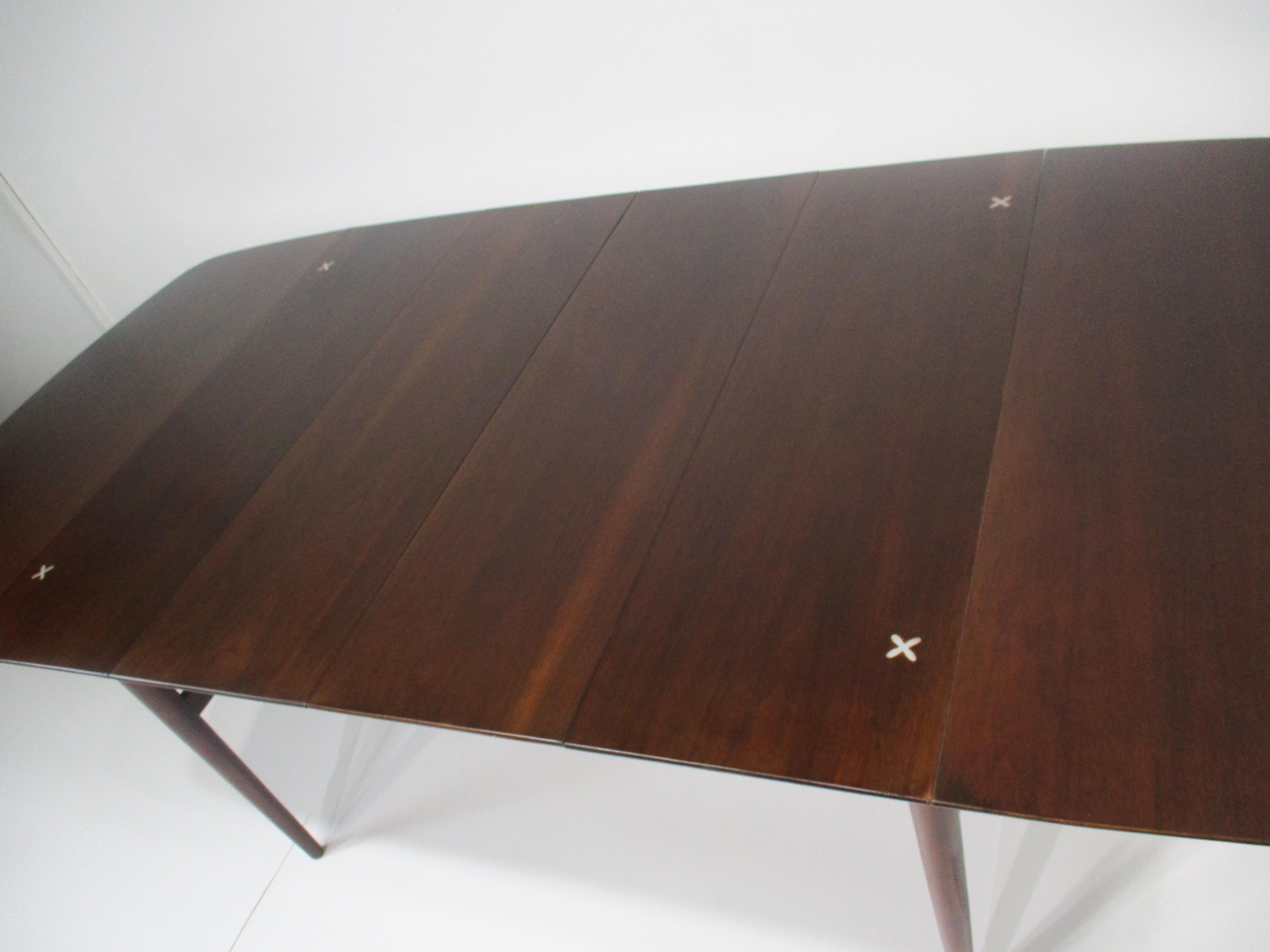 Walnut Accord Dining Table by Merton Gershun for American of Martinsville   For Sale 2