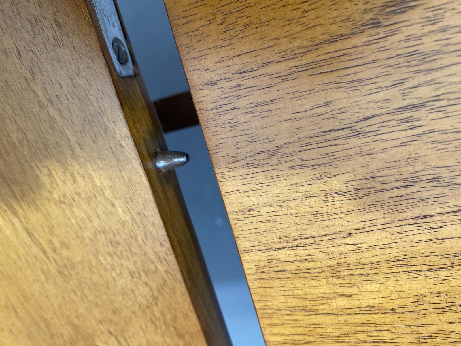Walnut adjustable dining table by Setona, 1950´s, Czechoslovakia For Sale 11