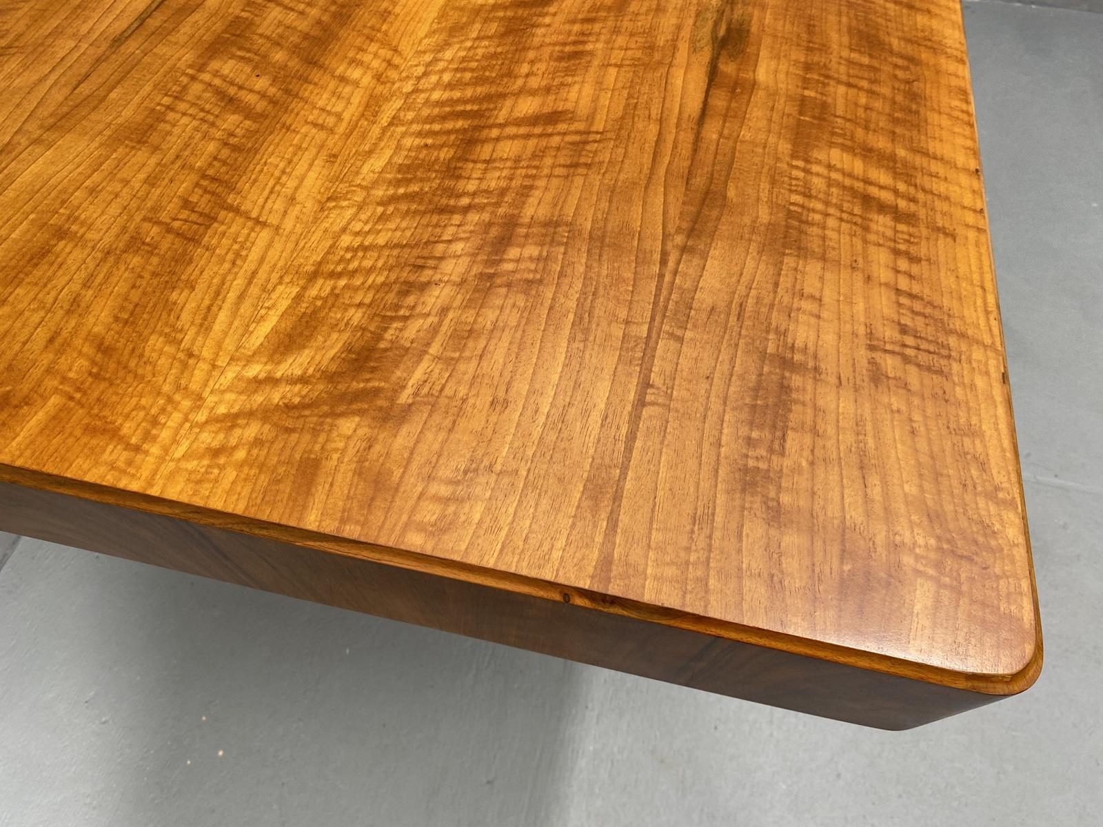 Walnut adjustable dining table by Setona, 1950´s, Czechoslovakia For Sale 12
