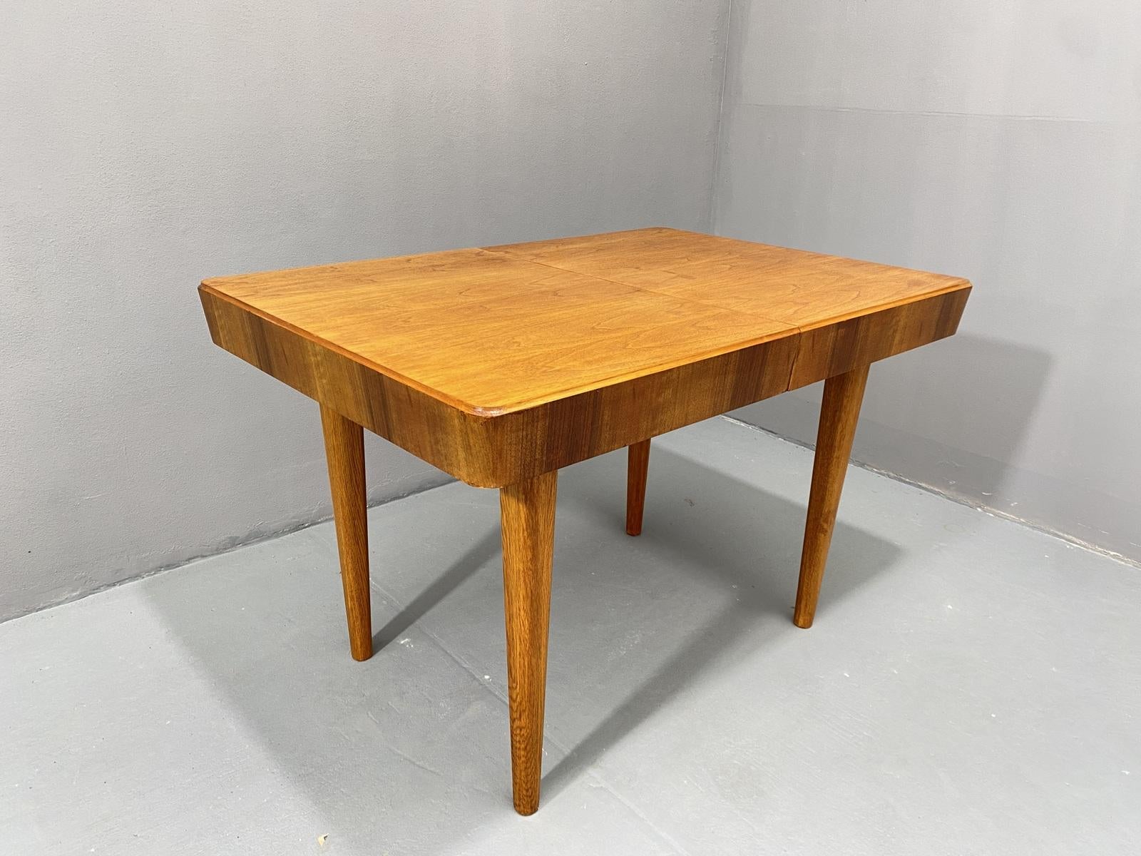 Art Deco Walnut adjustable dining table by Setona, 1950´s, Czechoslovakia For Sale