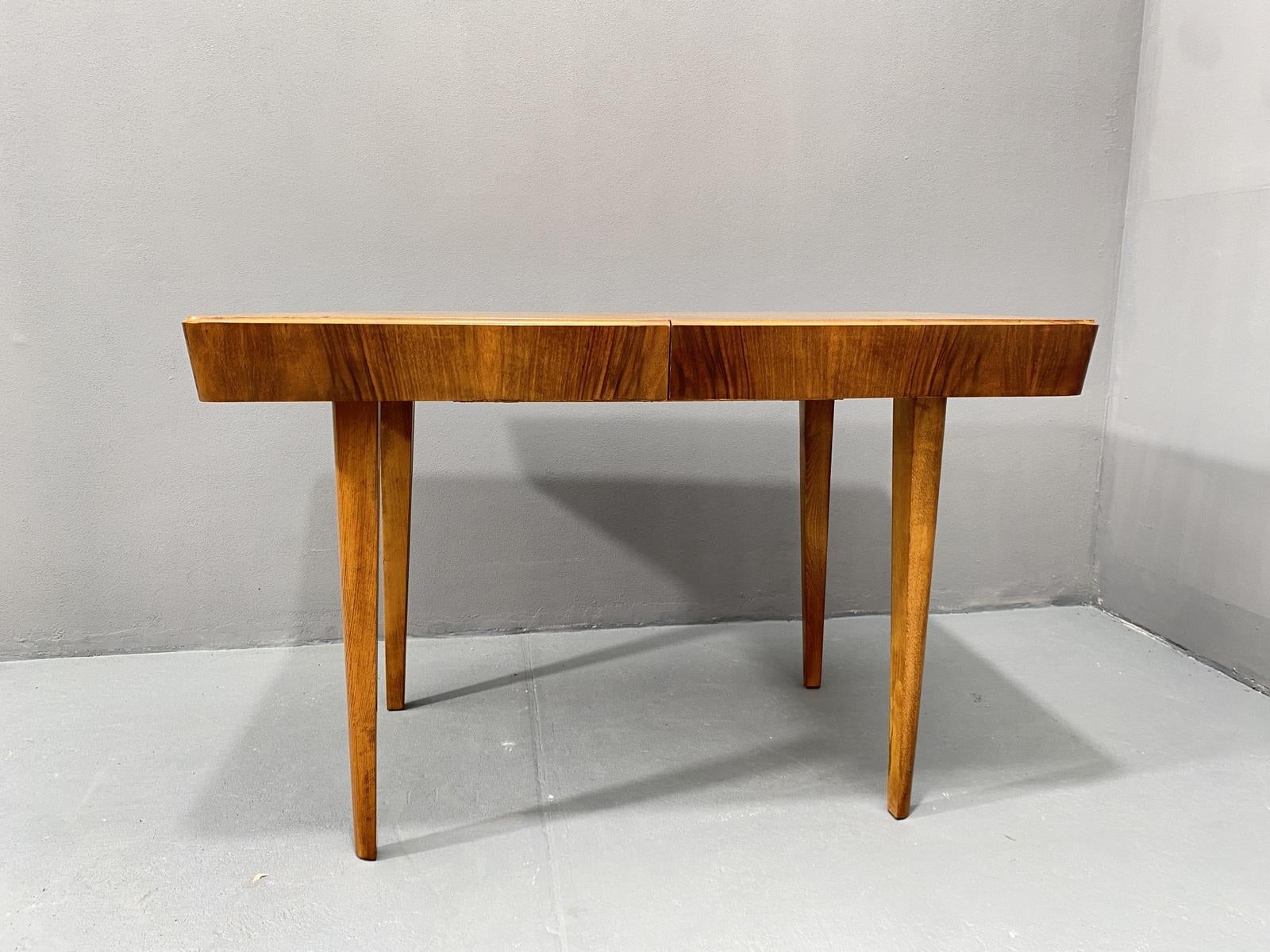 Art Deco Walnut adjustable dining table by Setona, 1950´s, Czechoslovakia For Sale
