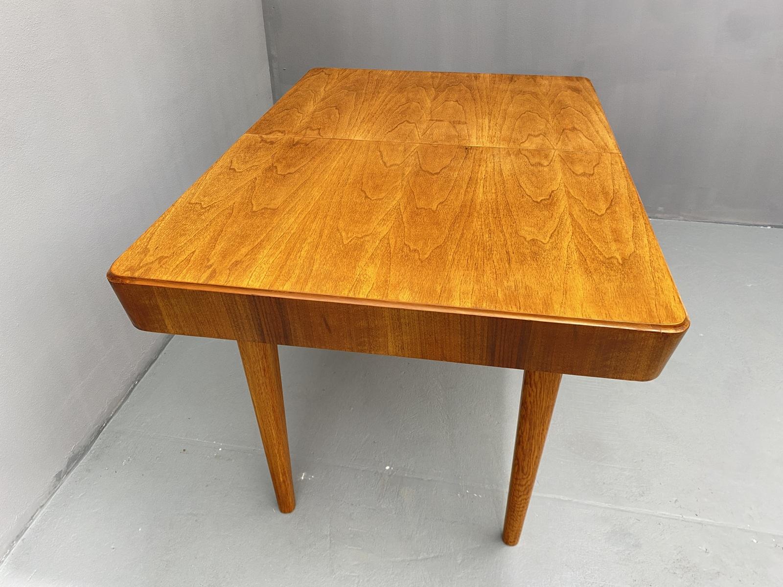 Wood Walnut adjustable dining table by Setona, 1950´s, Czechoslovakia For Sale
