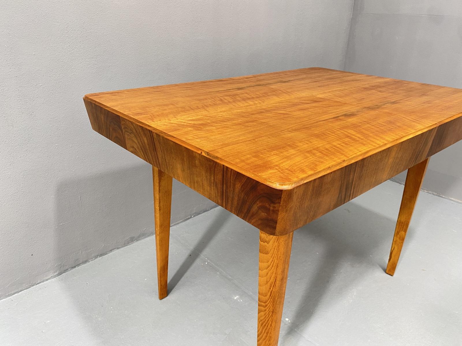 Wood Walnut adjustable dining table by Setona, 1950´s, Czechoslovakia For Sale