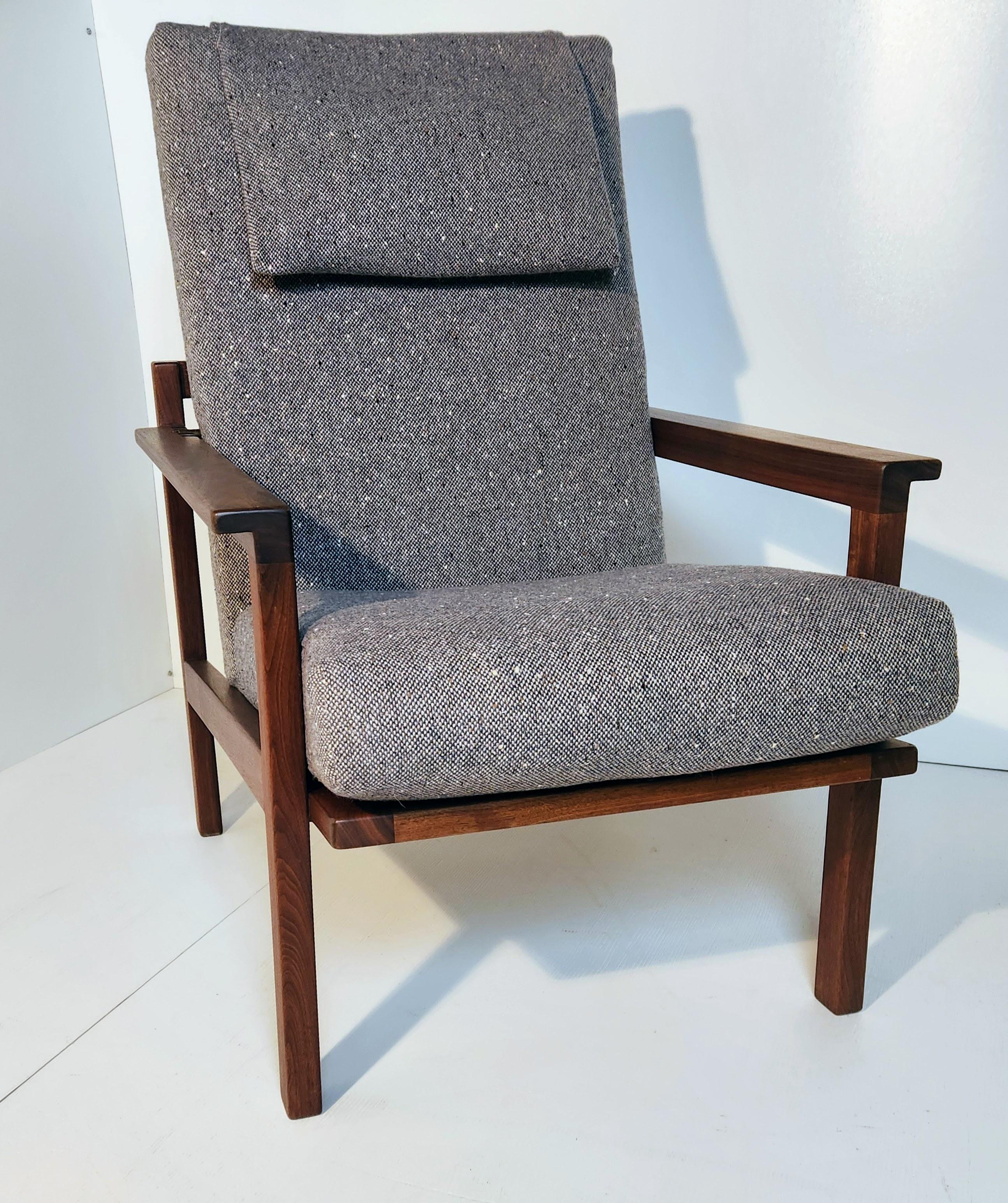Walnut Adjustable Lounge Chair Arden Riddle (1921-2011) pre-1965 In Good Condition For Sale In Camden, ME