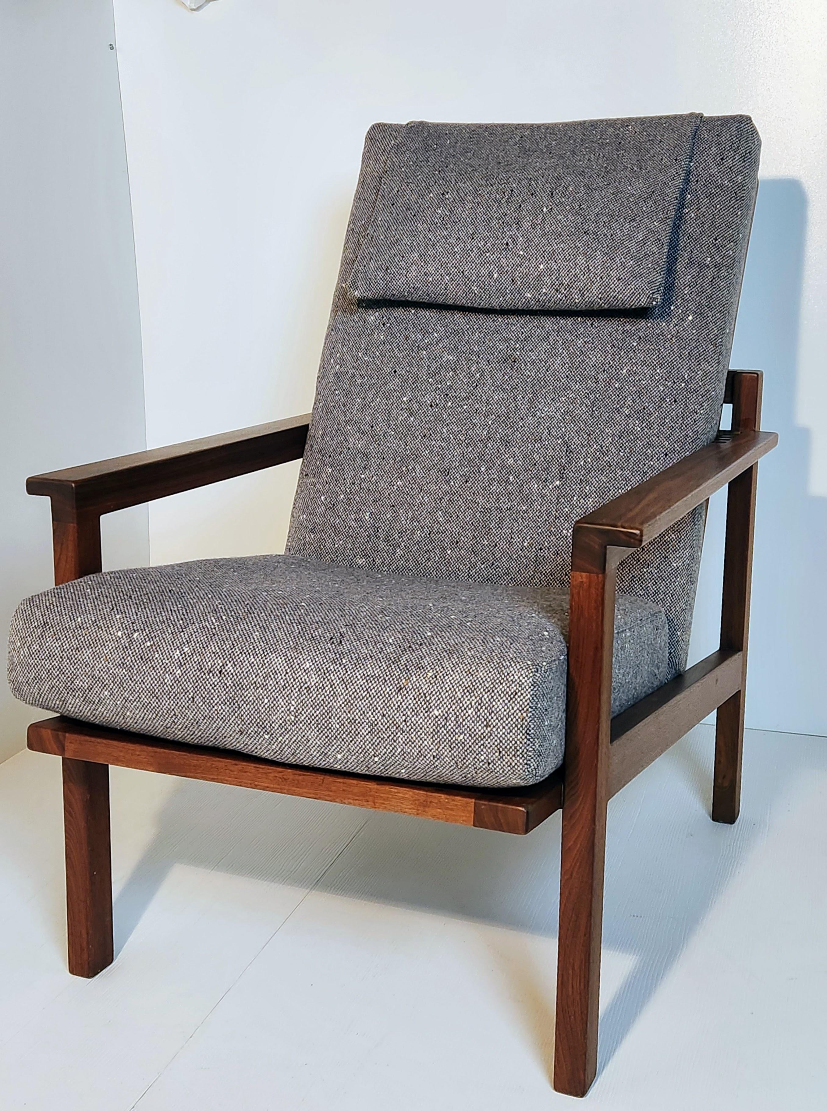 Walnut Adjustable Lounge Chair Arden Riddle (1921-2011) pre-1965 In Good Condition For Sale In Camden, ME