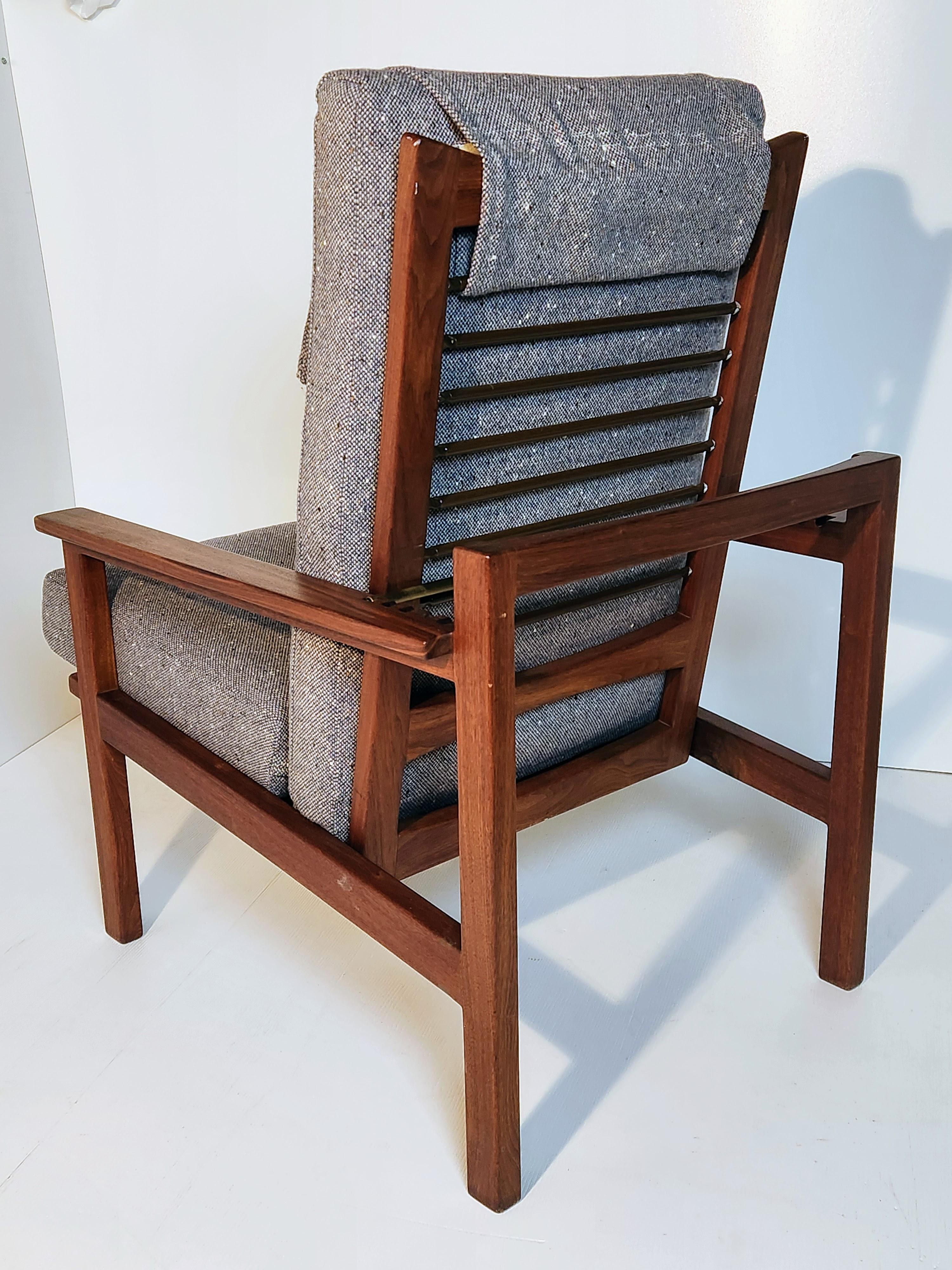 Walnut Adjustable Lounge Chair Arden Riddle (1921-2011) pre-1965 For Sale 1