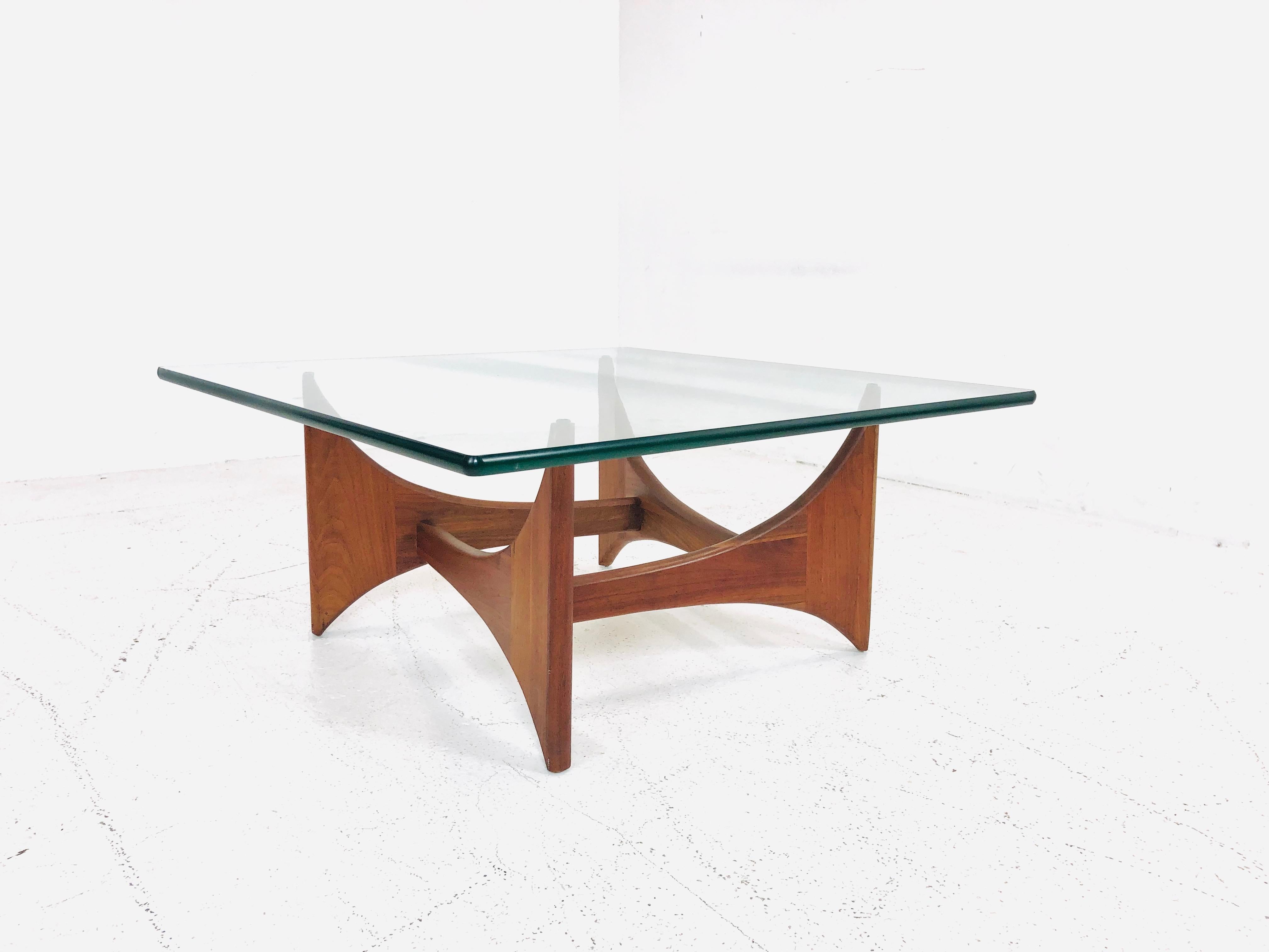 Walnut Adrian Pearsall sculptural coffee table. Table is in good vintage condition with minor wear. The includes 1