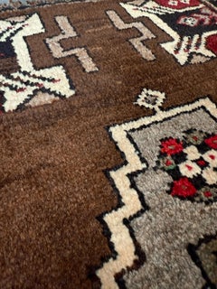 Noyer Anatolien Yastik / Mini tapis • Tapis de bain / paillasson turc vintage • 2′×3′