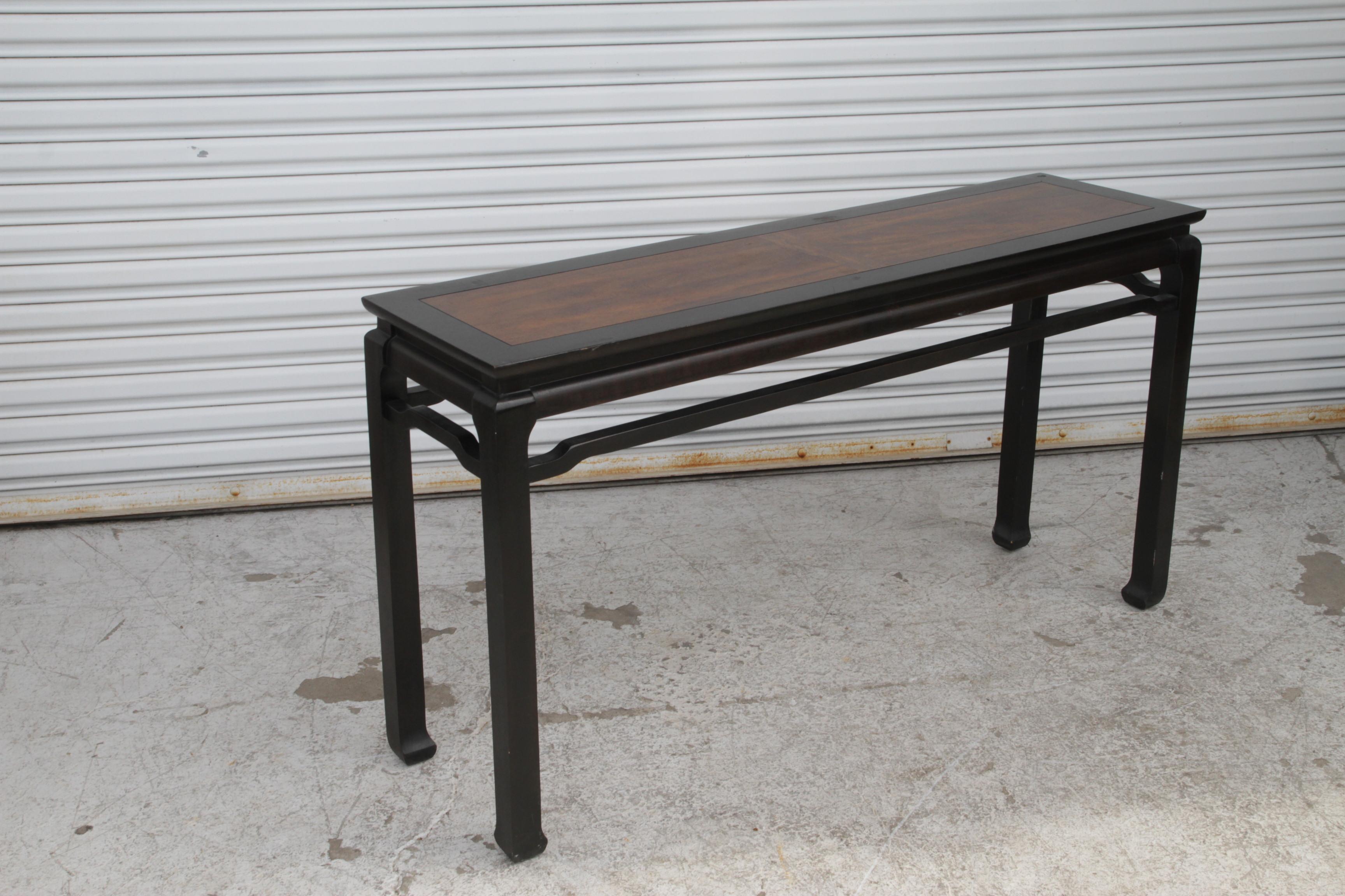 20th Century Walnut and Black Lacquer Chin Hua Console Table with Ming Style Legs For Sale