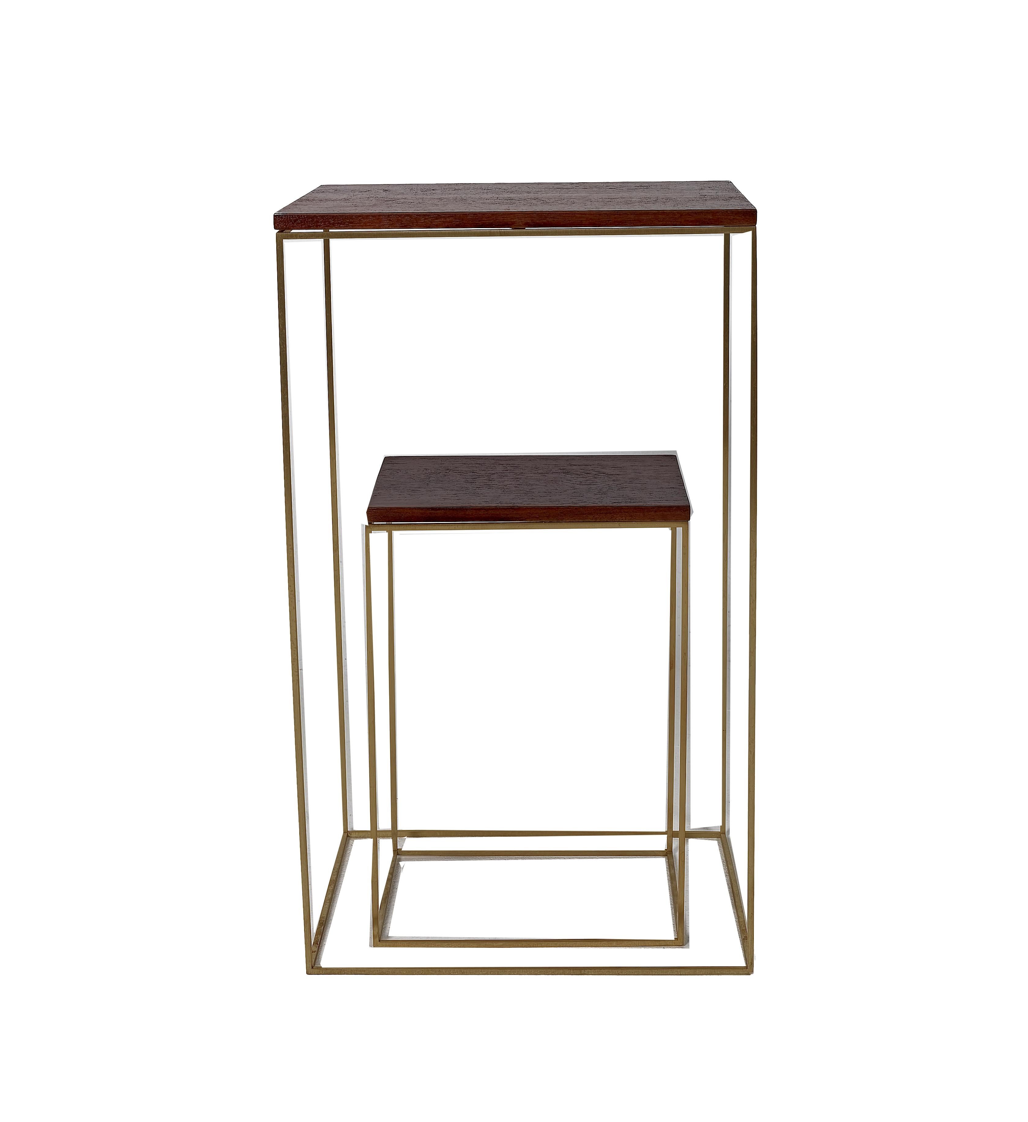 Walnut and Brass Side Tables. Fine lightweight tables with brass base and walnut veneered tops. Tops sit on base and are held in position by four pins. Tables are not built for heavy items, good for light lamps, books and sculptures.
In total 3