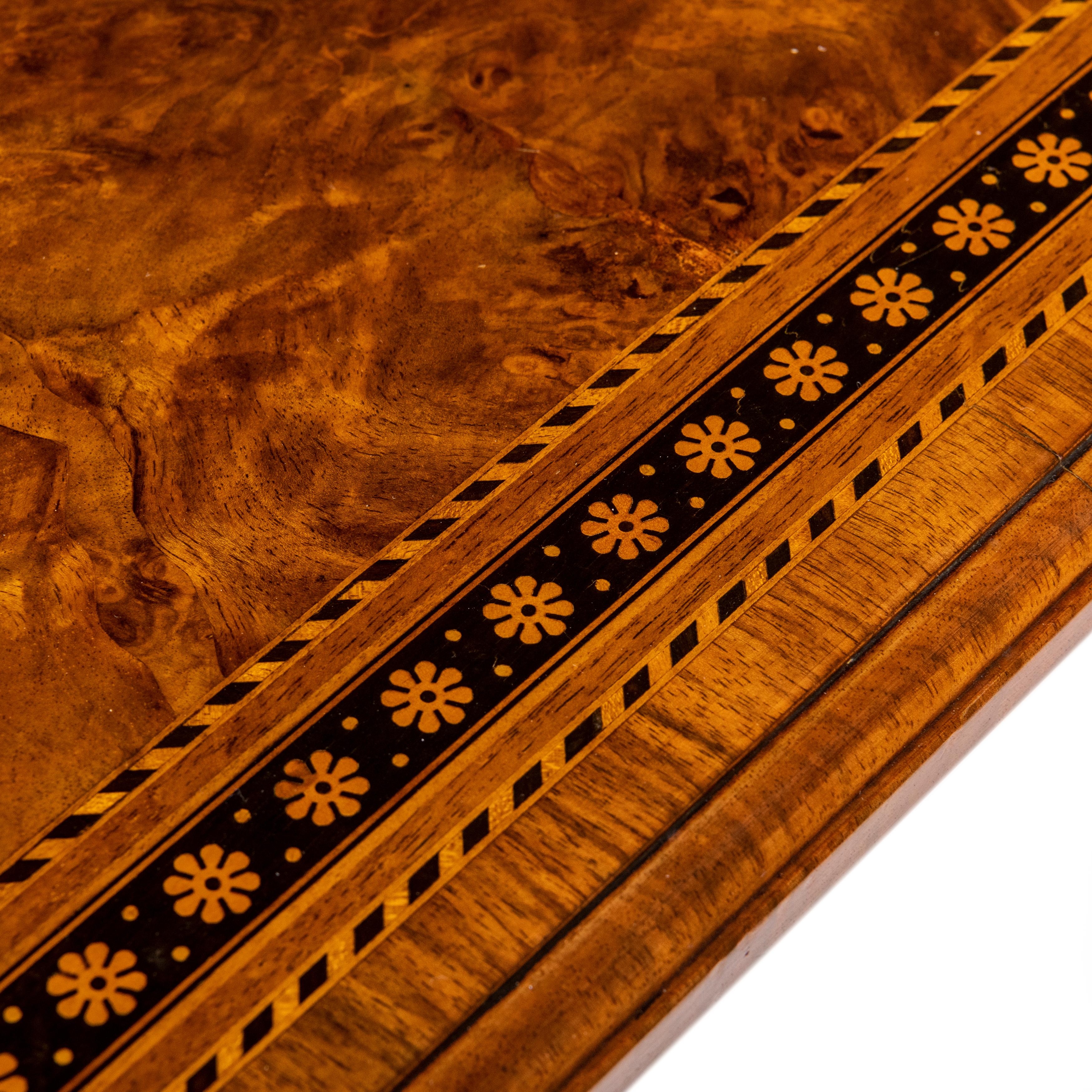 Walnut and Burr Walnut Octagonal Centre Table, England circa 1870 In Good Condition In Knutsford, GB