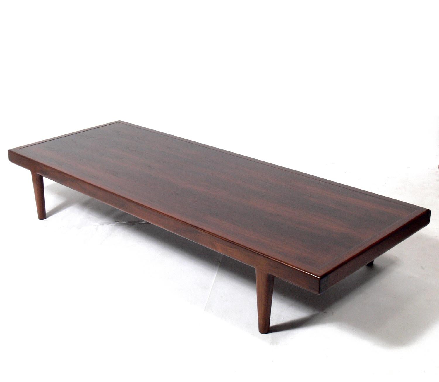 Mid-Century Modern Walnut and Cognac Leather Daybed For Sale