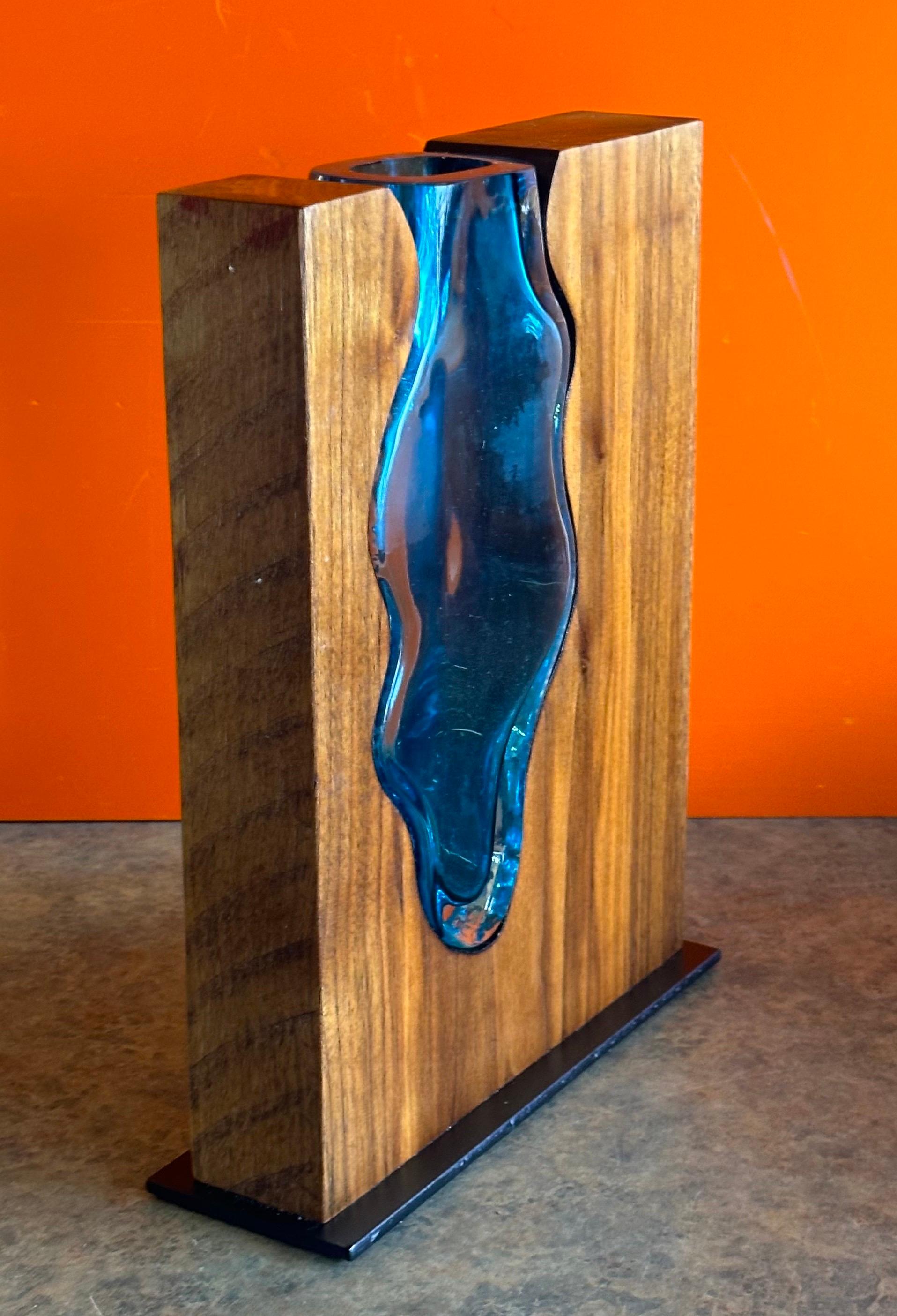 Walnut and Emerald Art Glass Vase by Scott Slagerman For Sale 4