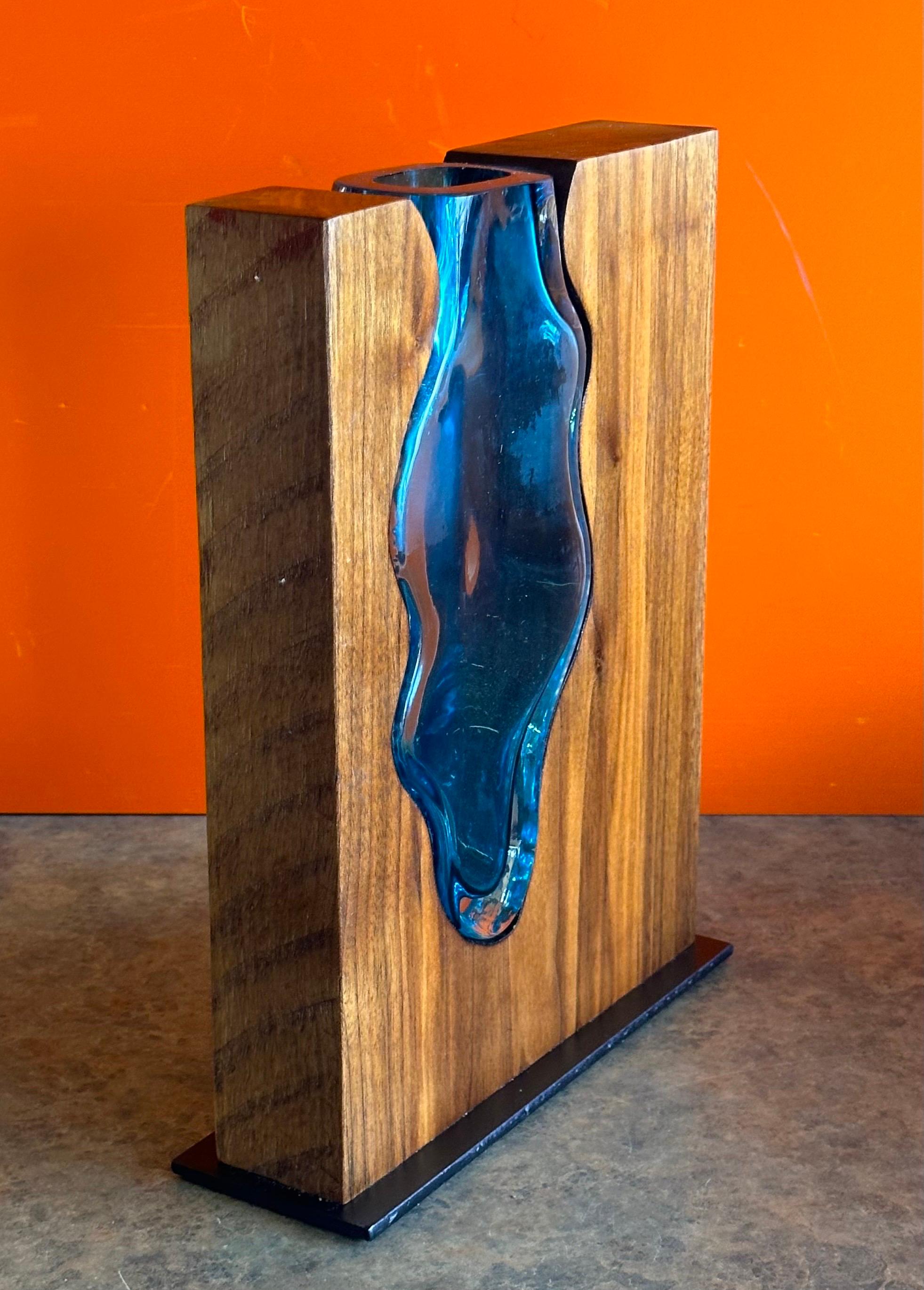 Walnut and Emerald Art Glass Vase by Scott Slagerman For Sale 1
