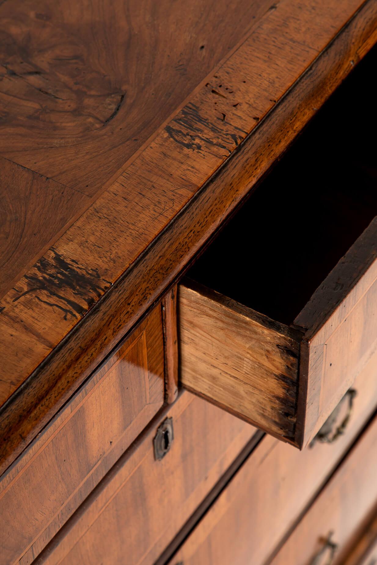 Walnut and Feather Banded Chest of Drawers For Sale 2