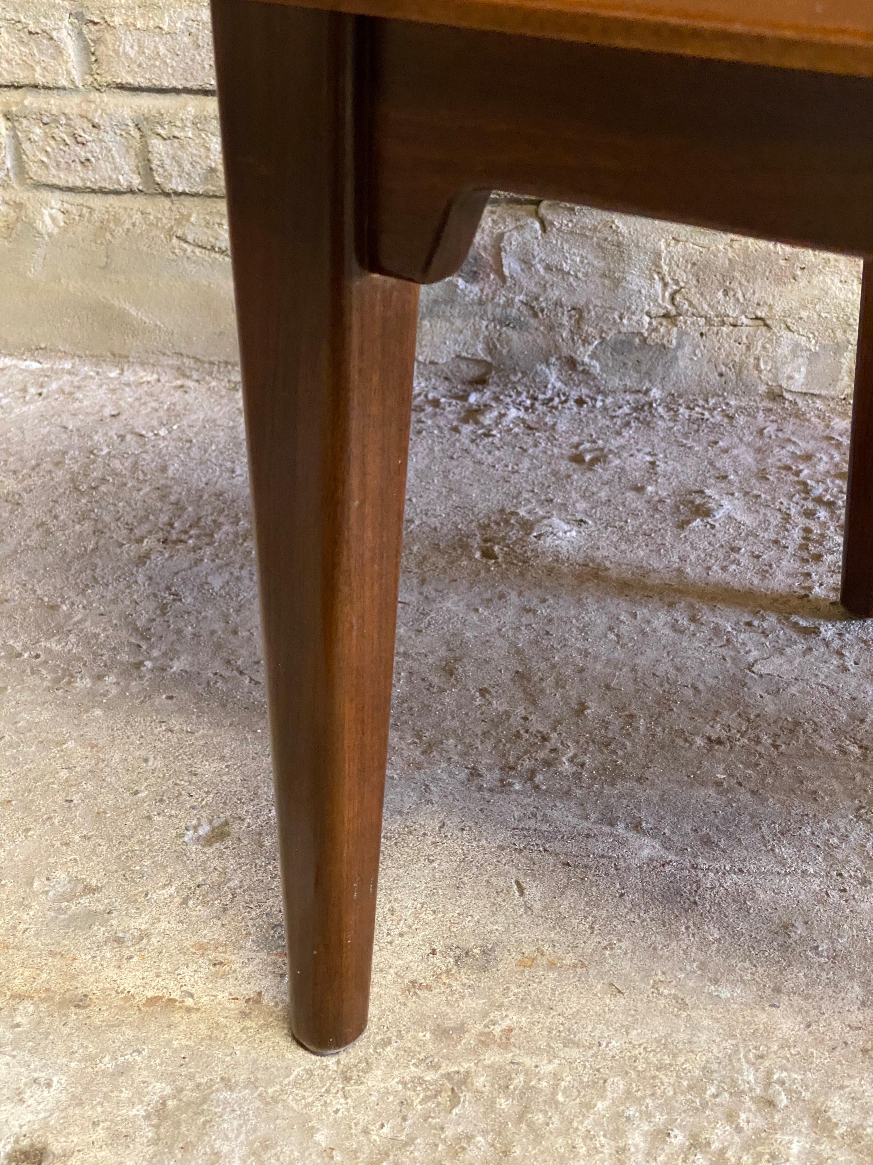 Walnut and Glass Mid-Century Modern End Table 5