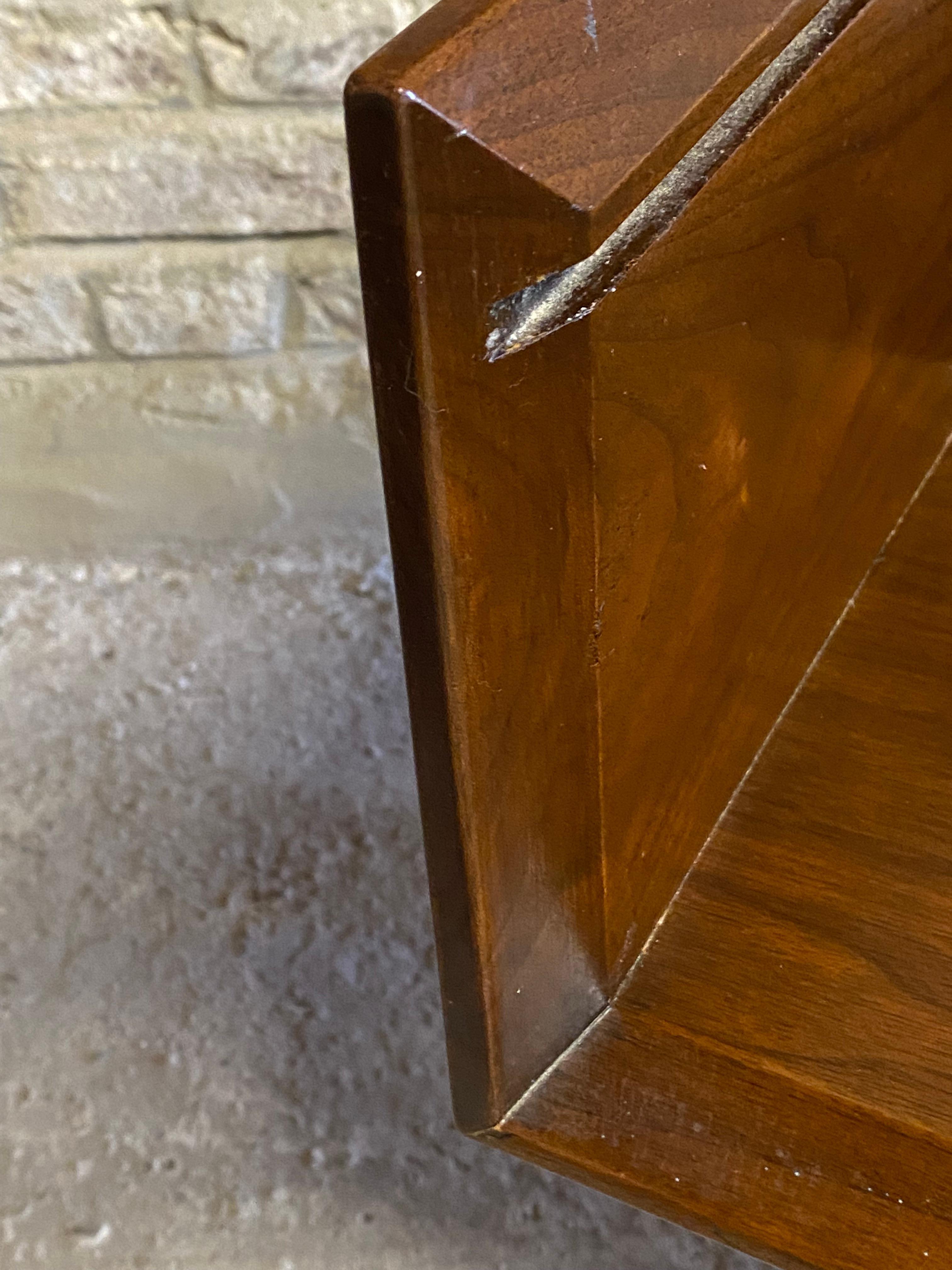 Walnut and Glass Mid-Century Modern End Table 6