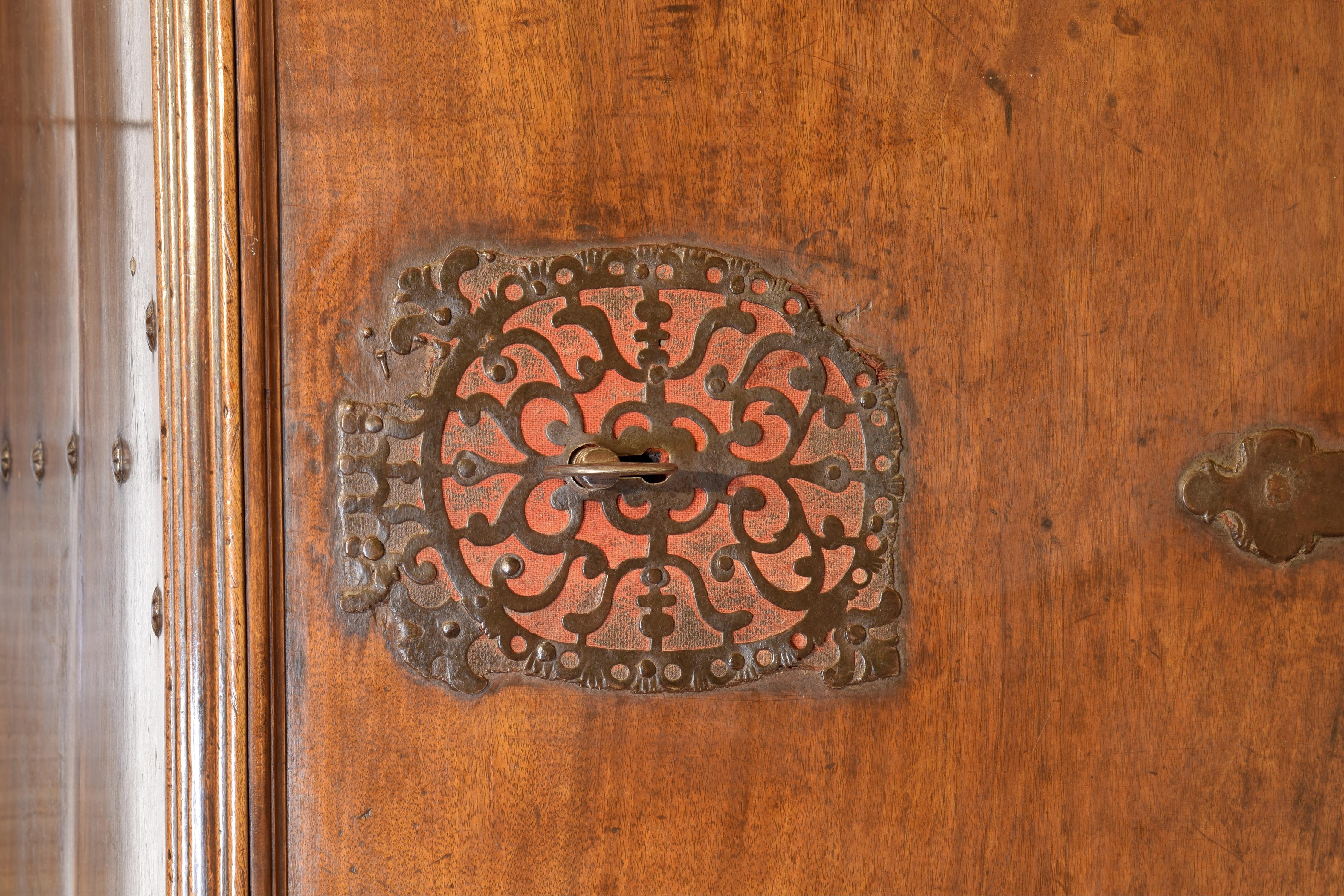 Walnut and Iron Chest, 17th Century For Sale 1