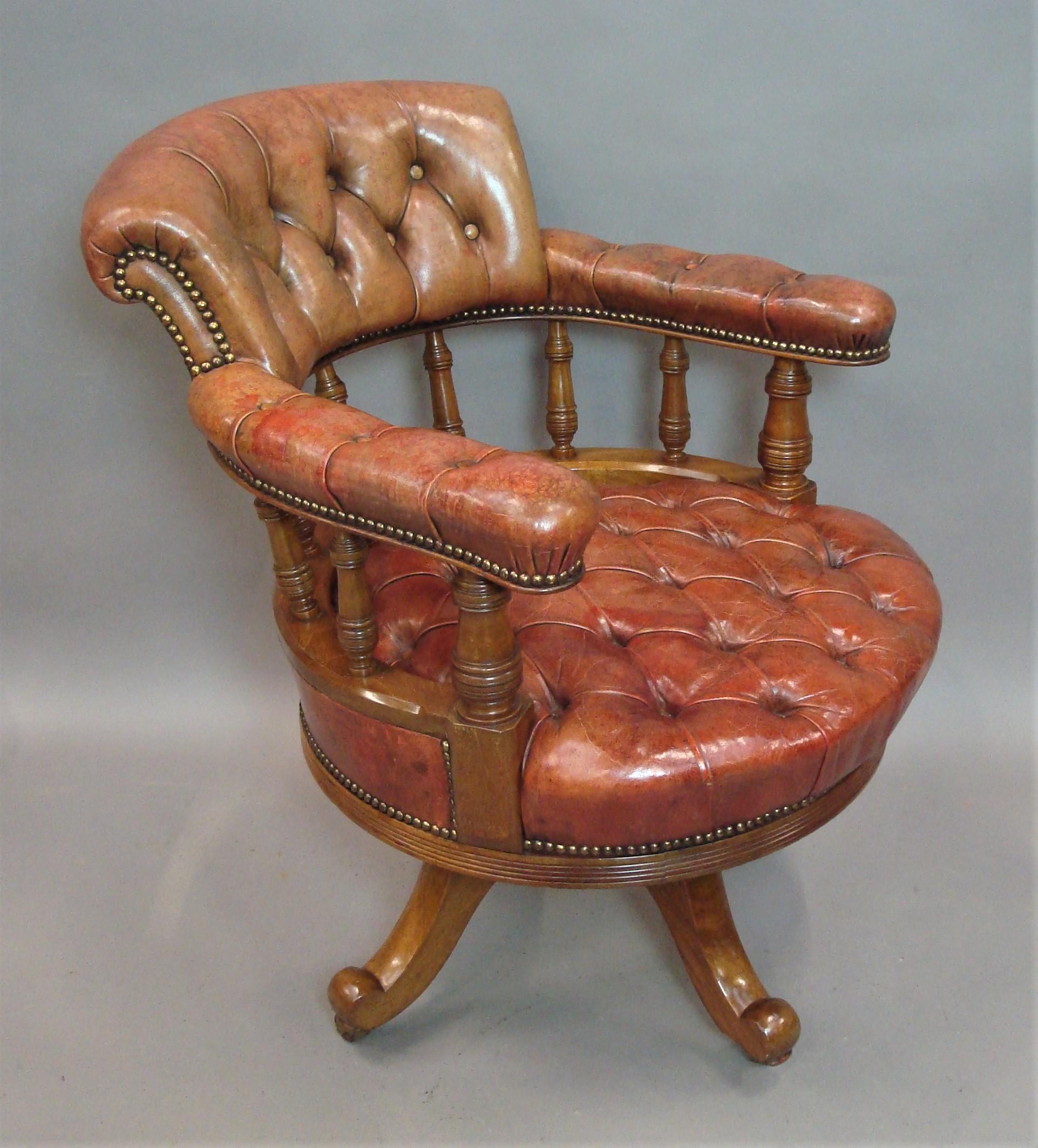 Walnut and Leather Revolving Desk Chair, 19th Century 10