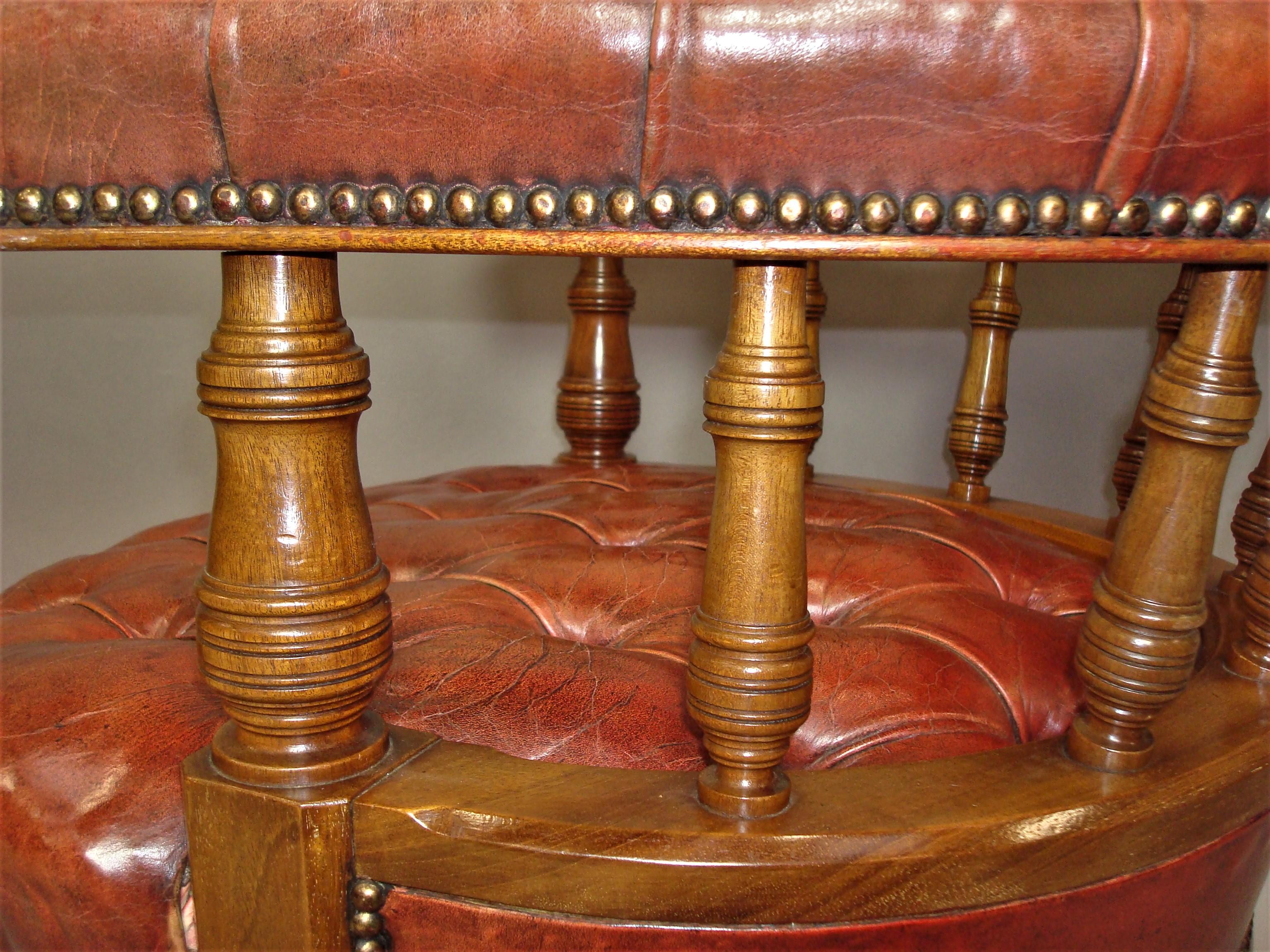 Walnut and Leather Revolving Desk Chair, 19th Century 2