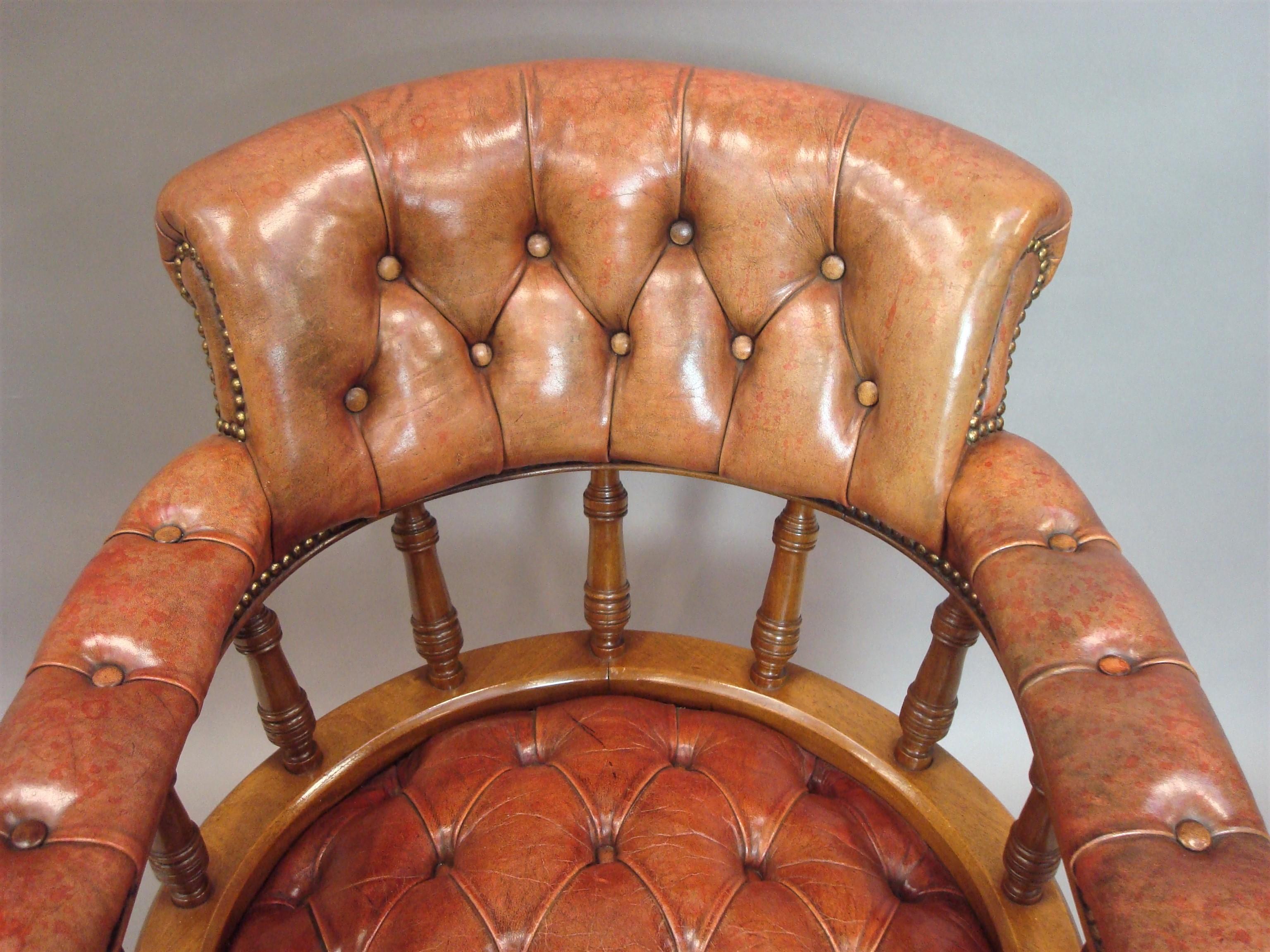 Walnut and Leather Revolving Desk Chair, 19th Century 3