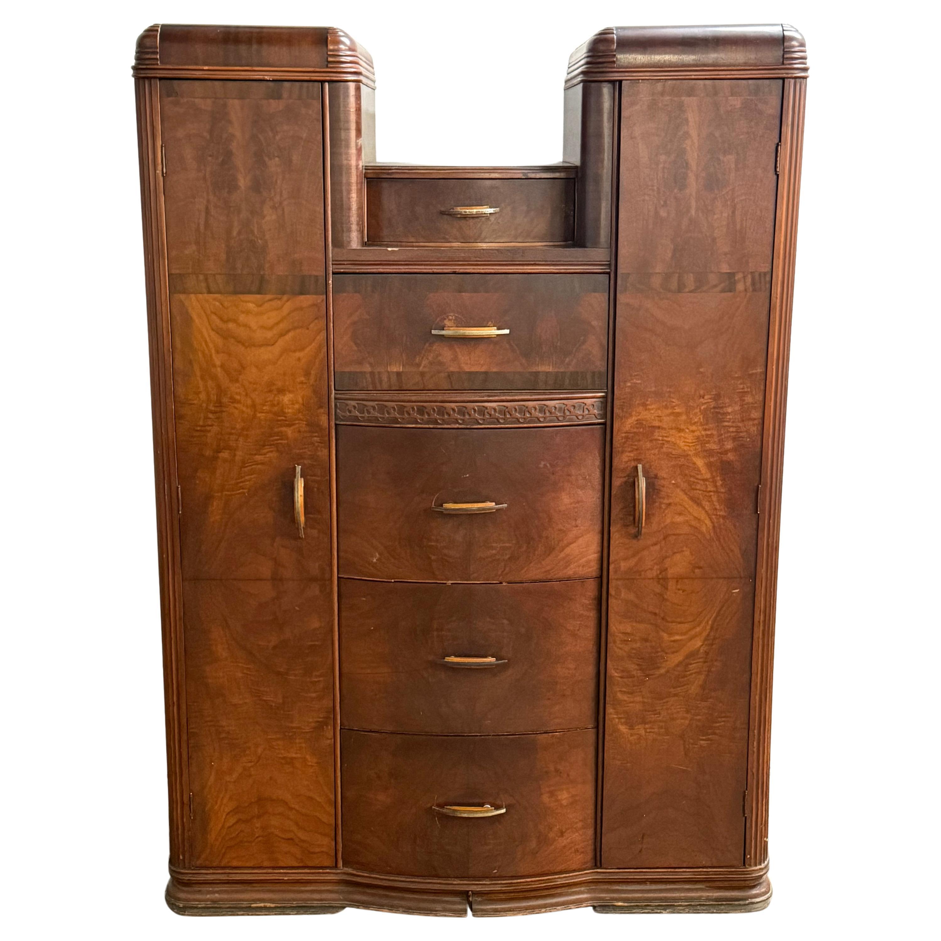 Comò guardaroba a cascata in noce e mogano Art Deco di Tri-Bond Furniture Co in vendita