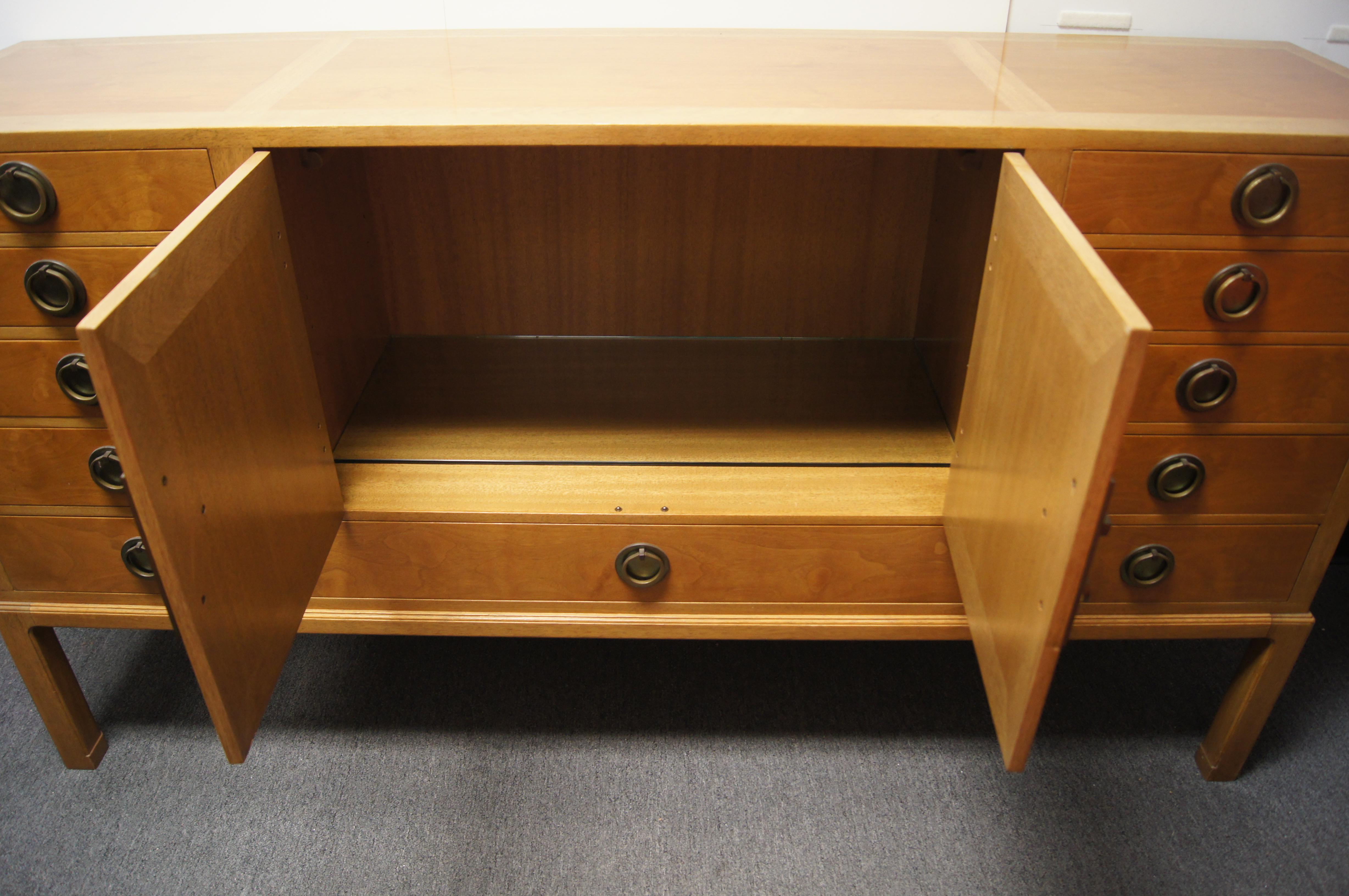 Walnut and Mahogany Sideboard, Model 4579, by Edward Wormley for Dunbar For Sale 4