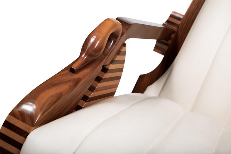 Walnut and Maple Wood Modern Armchair with Decorative Swans, Made in Italy In New Condition For Sale In Barlassina, IT