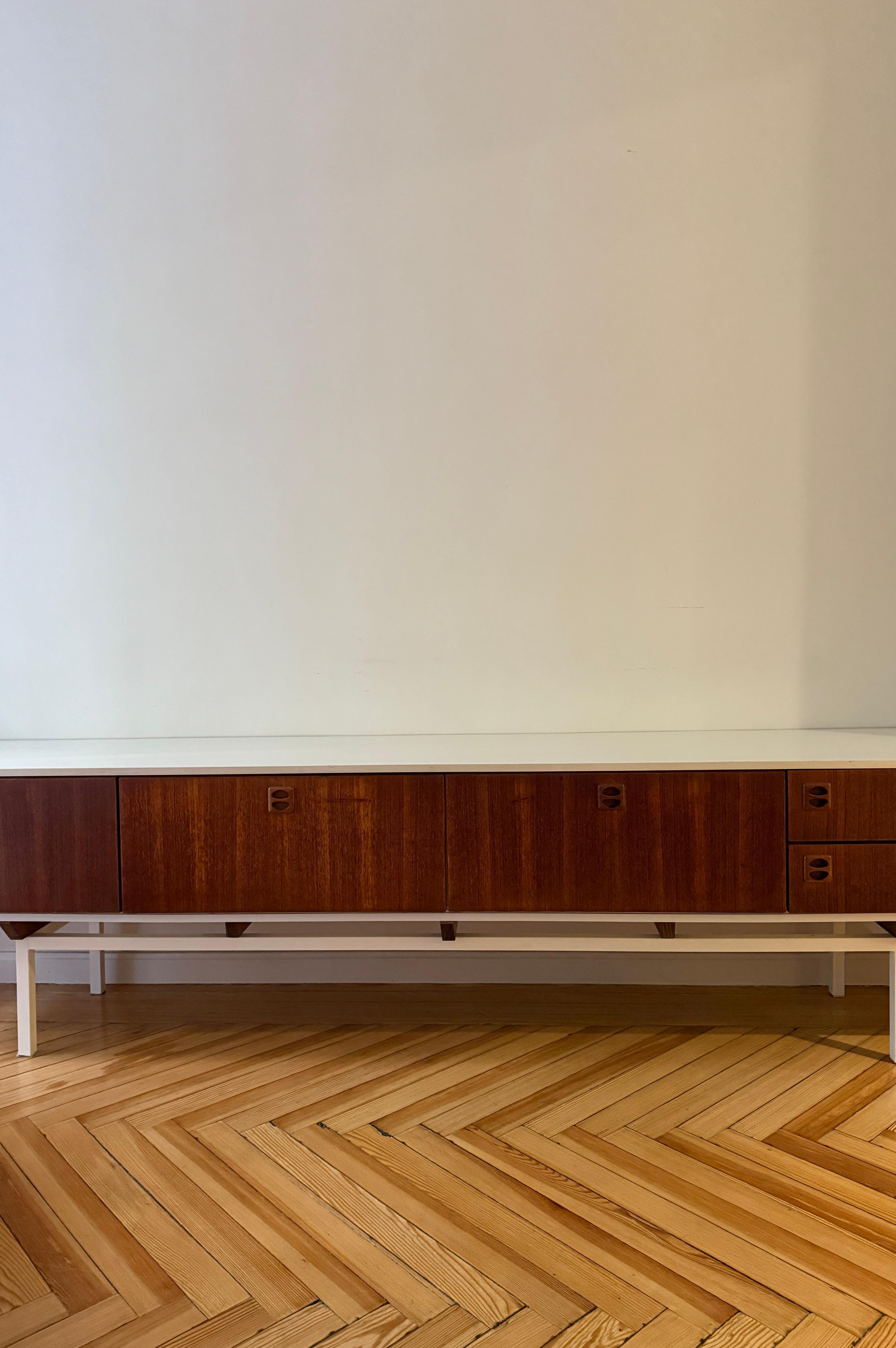 Walnut and Metal Sideboard in vendita 1