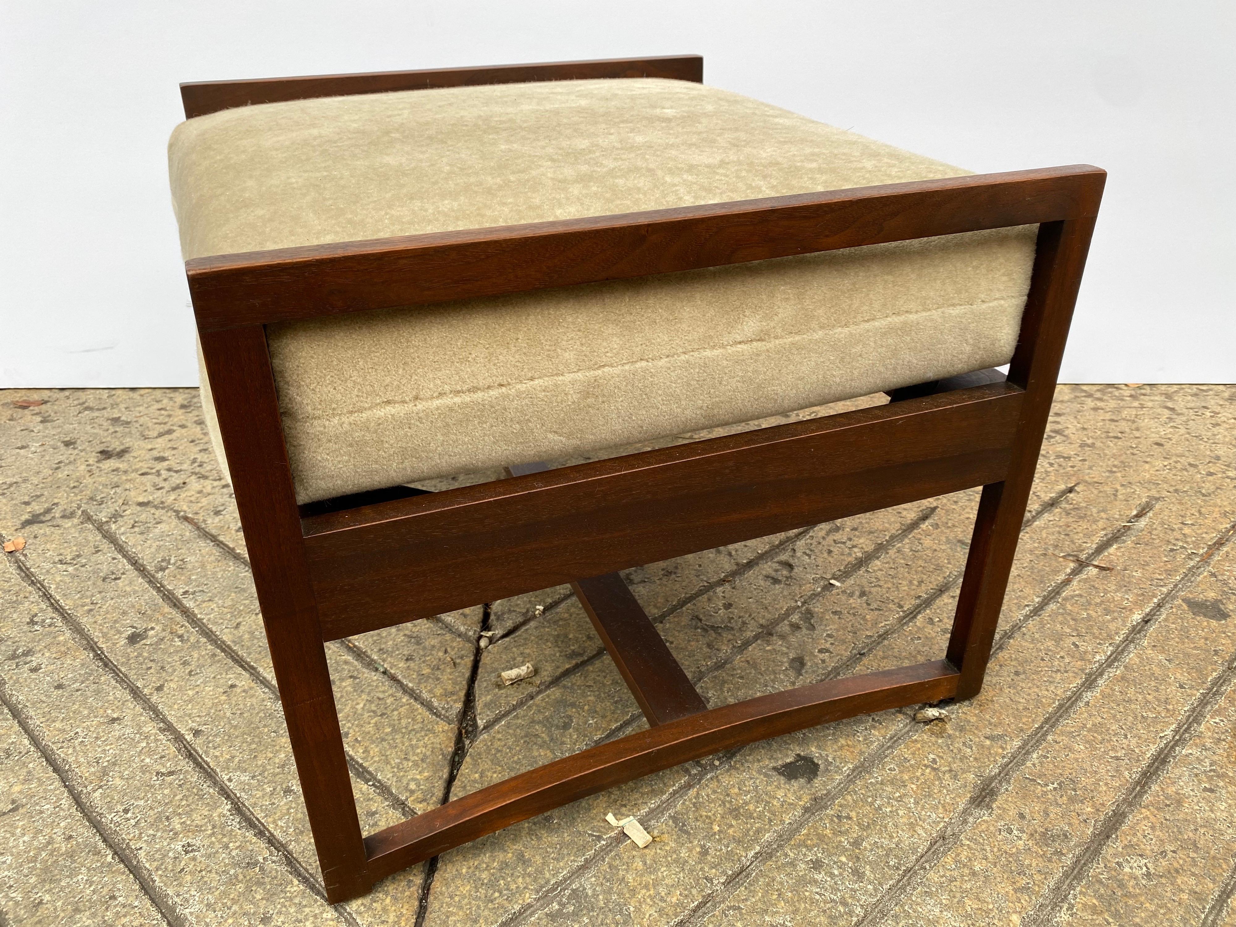 Nice Ample Sized ottoman, newly replaced straps and new Mohair Cushion gives this piece of furniture a luxurious feel! Original finish on wood shows one slight mark as seen in photos.