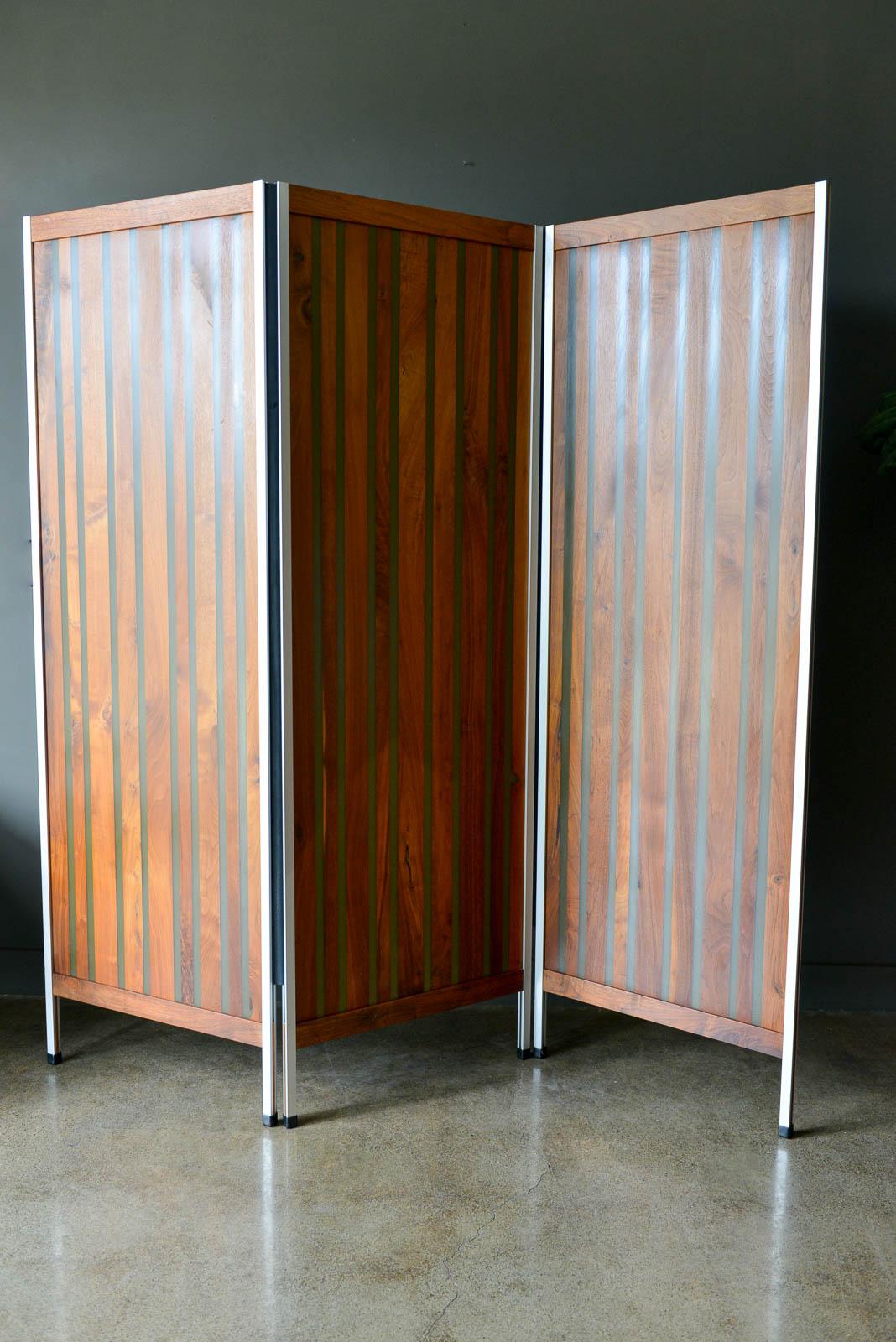 Beautiful walnut, resin and aluminum floating screen or room divider. Walnut is inlayed with beautiful translucent resin strips and aluminum frame. Excellent original condition. Measures 72