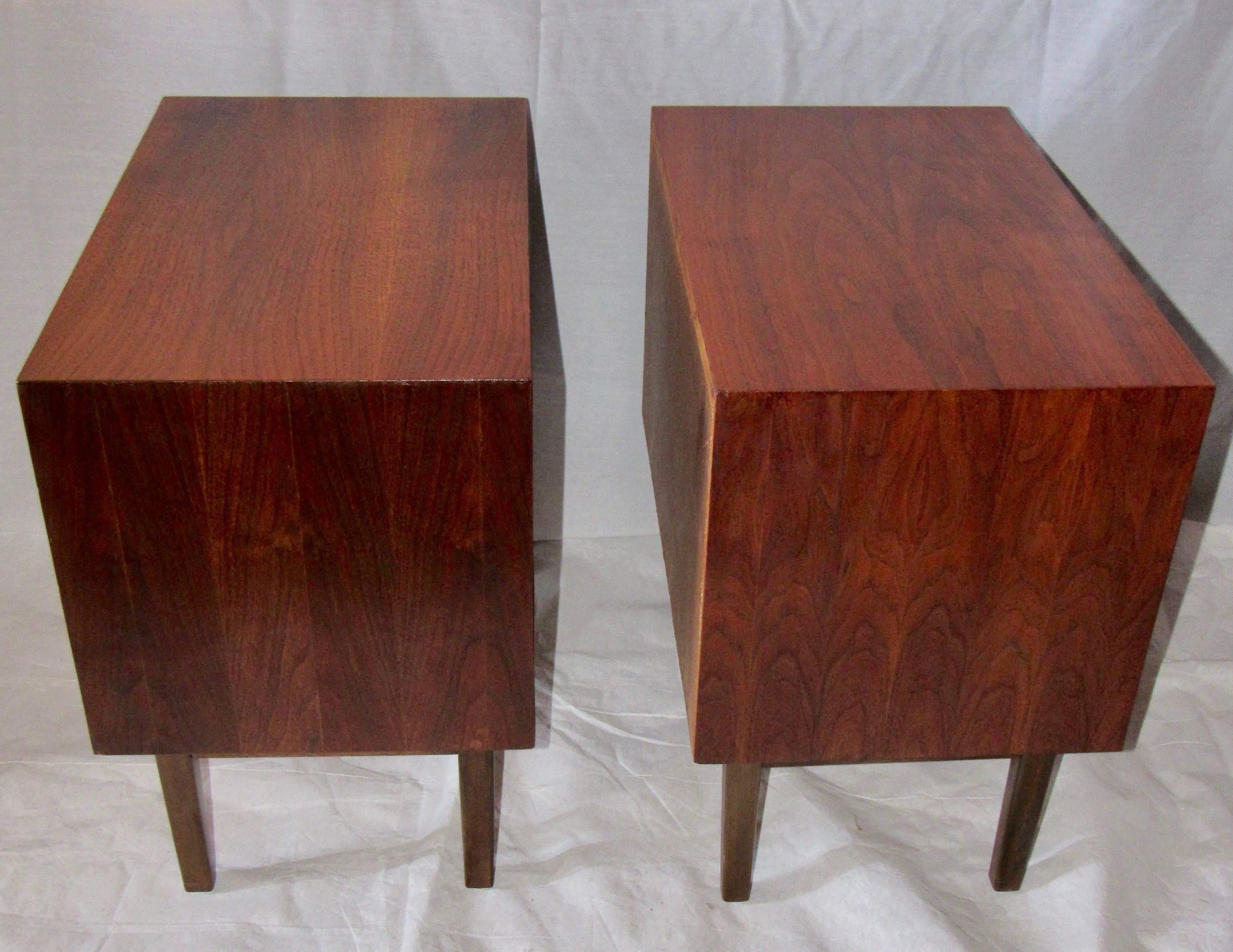 Walnut and Rosewood Nightstands by H. Paul Browning for Stanley Furniture Co. In Excellent Condition In Camden, ME