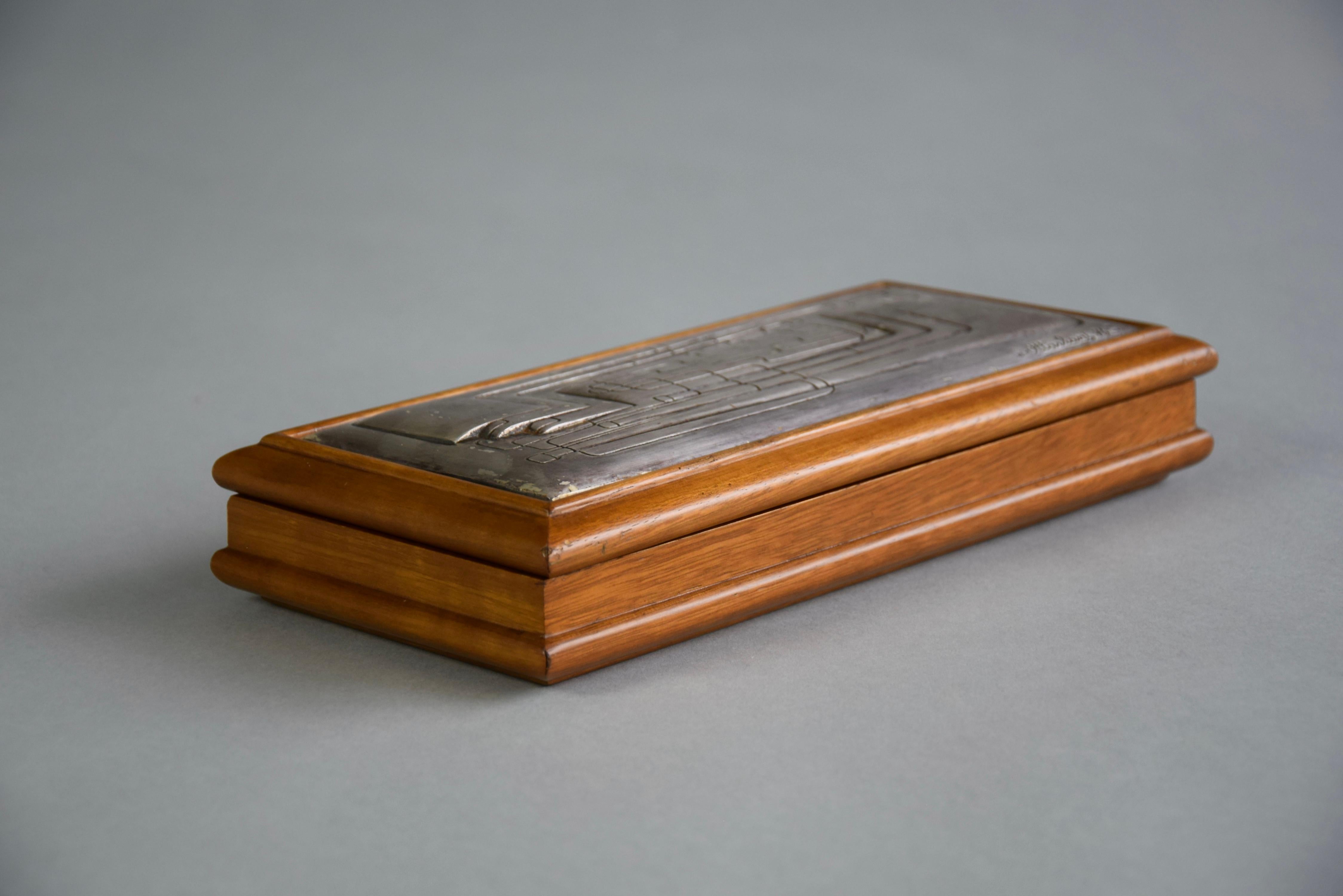 Post-Modern Walnut and Silver Pipe Box by Ottaviani Italy