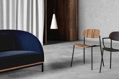 Chaise de salle à manger en noyer et acier, Oris