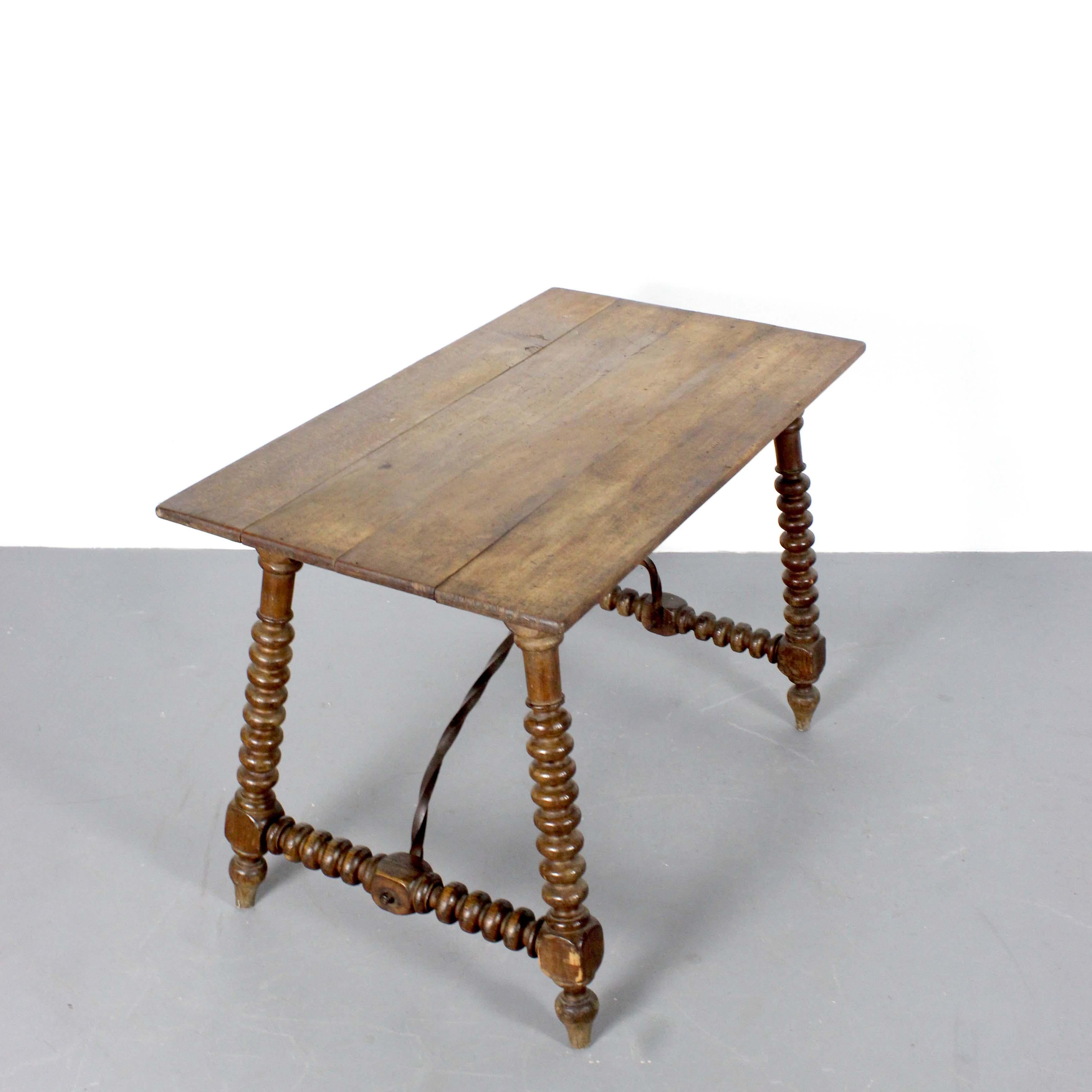 Mesa de nogal y hierro forjado para fiadores - Siglo XVIII - España en venta 2