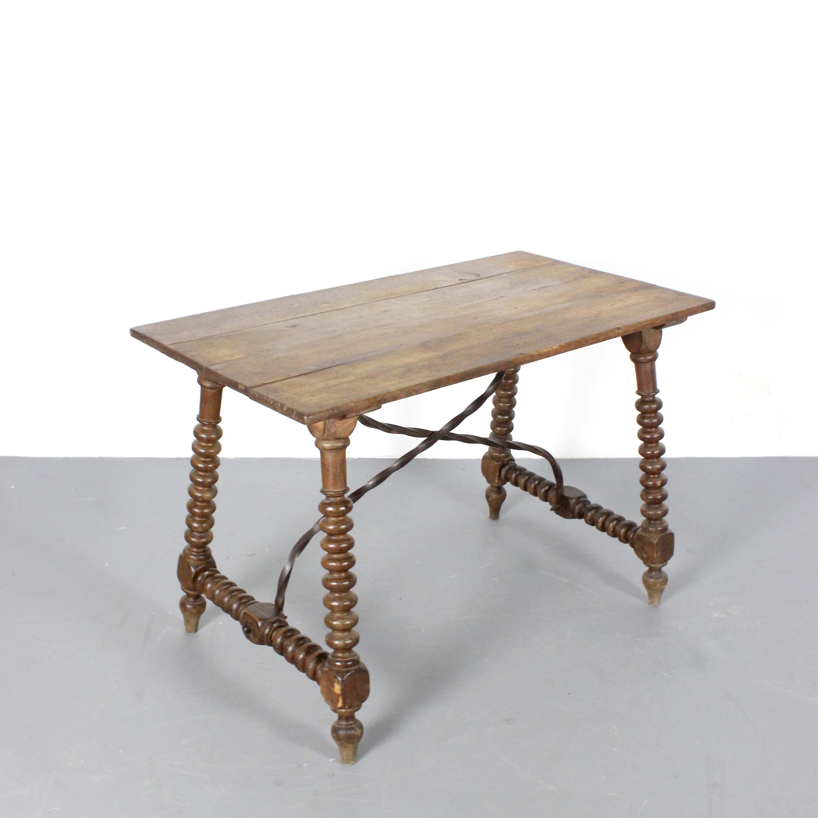 Mesa de nogal y hierro forjado para fiadores - Siglo XVIII - España en venta 3