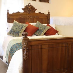 Walnut Antique Bed, WKD100