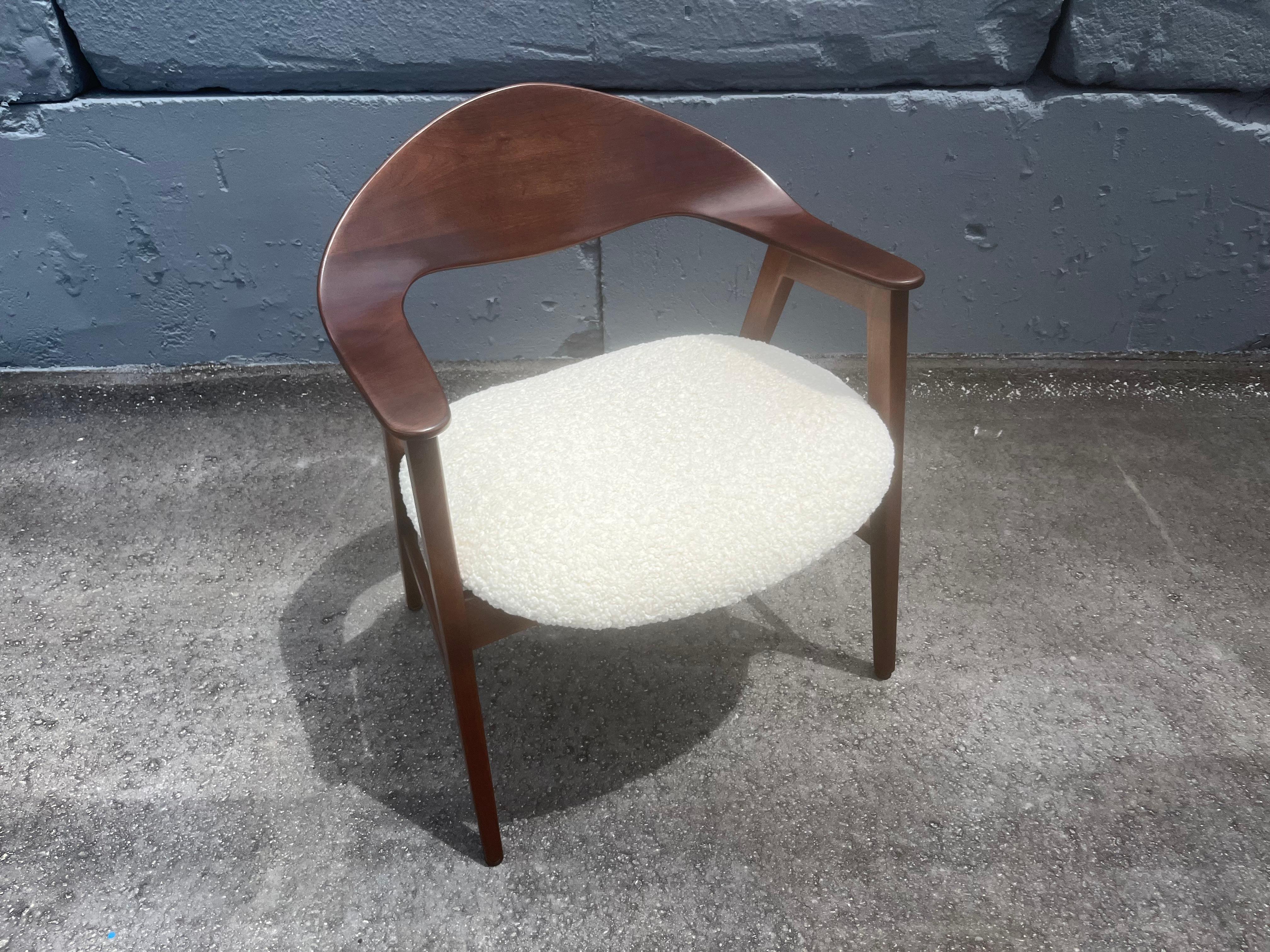 Walnut Arm Chair in the style of Ejner Larsen & Aksel Bender Madsen, USA 1950s For Sale 6
