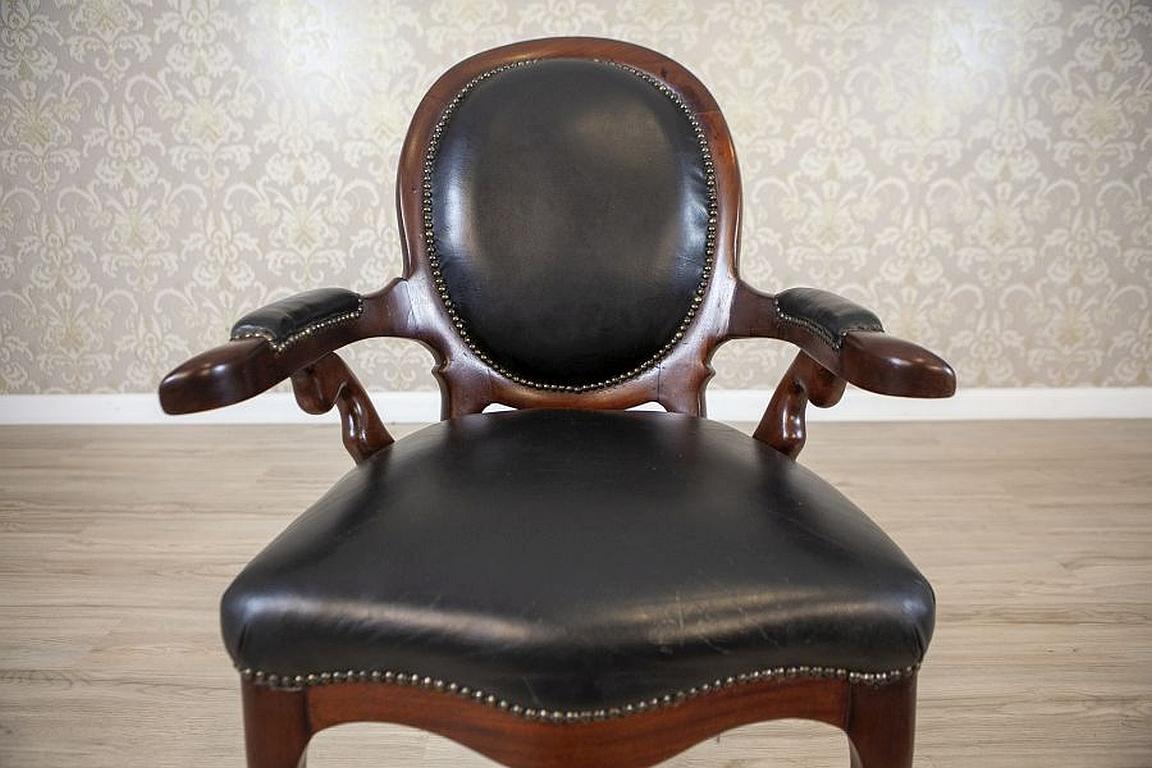 Walnut Armchair From the Late 19th Century in Black Leather For Sale 3