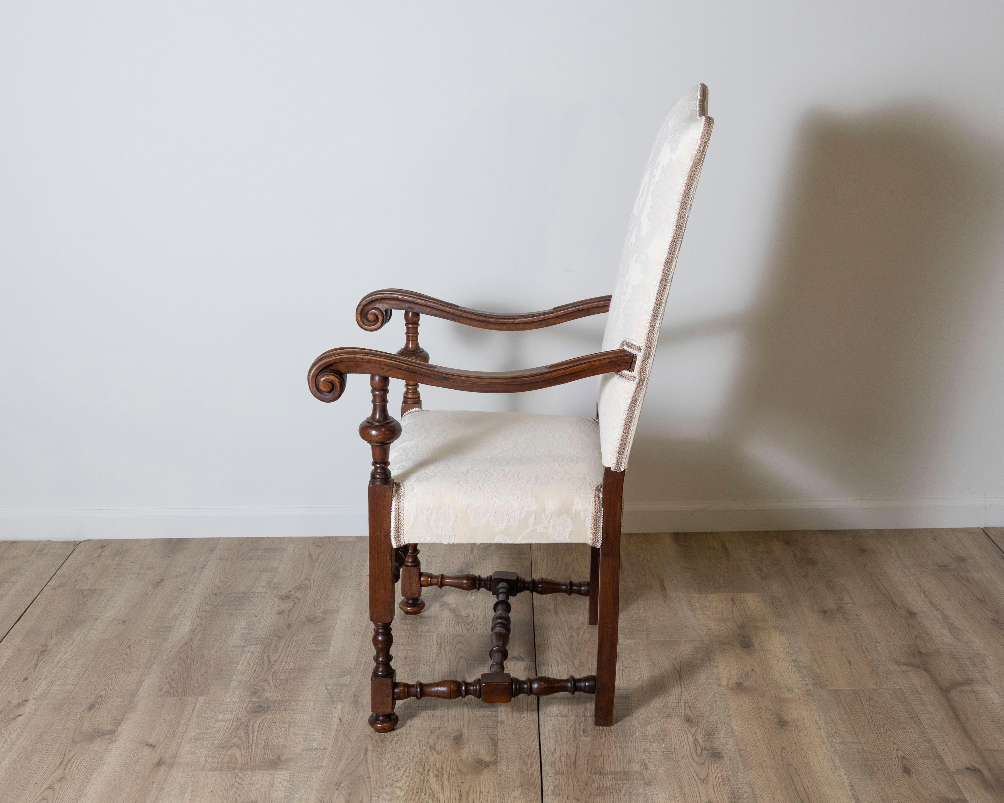 Sillón de nogal, Toscana, Siglo XVIII Nogal en venta
