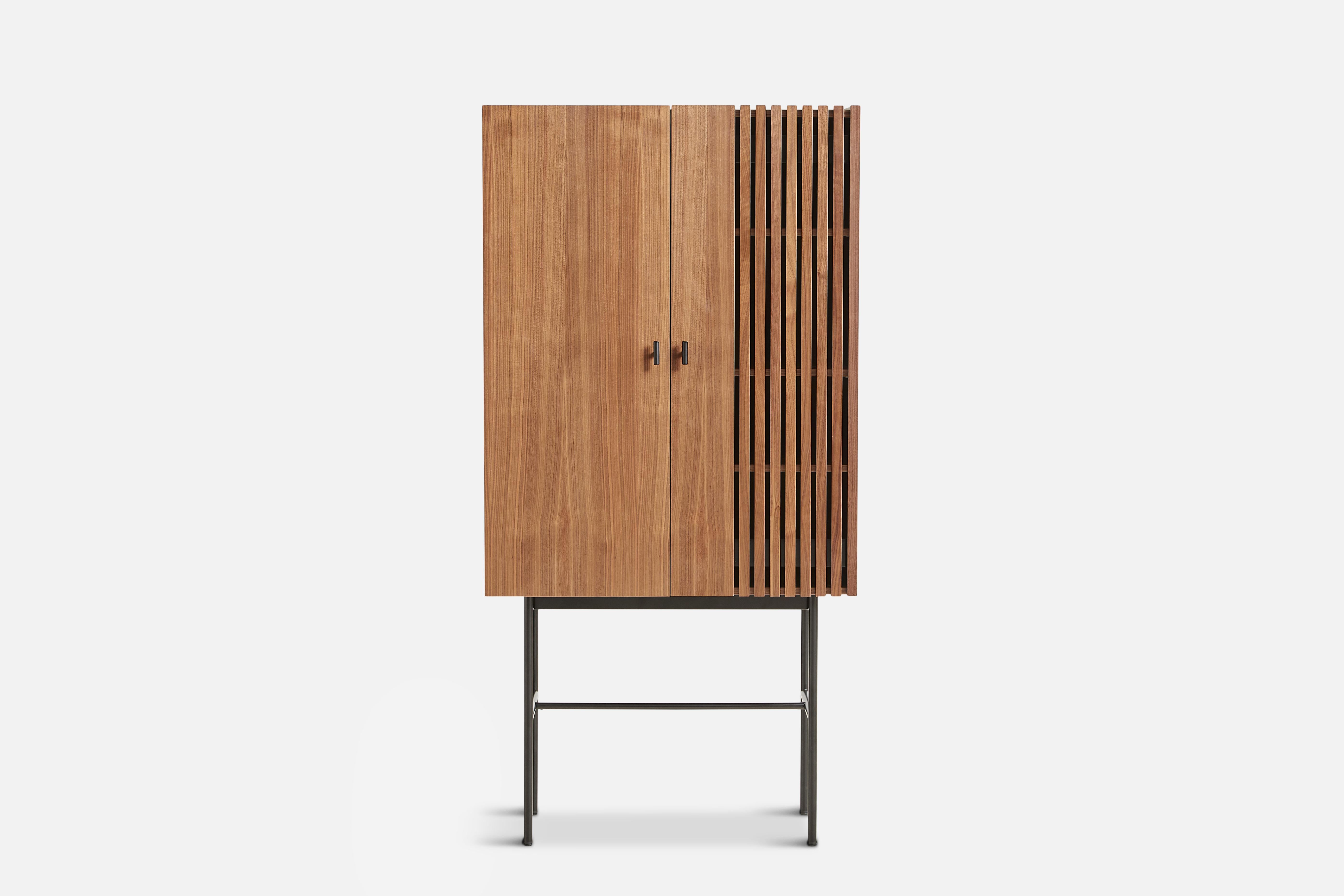 Post-Modern Walnut Array Highboard 80 by Says Who For Sale