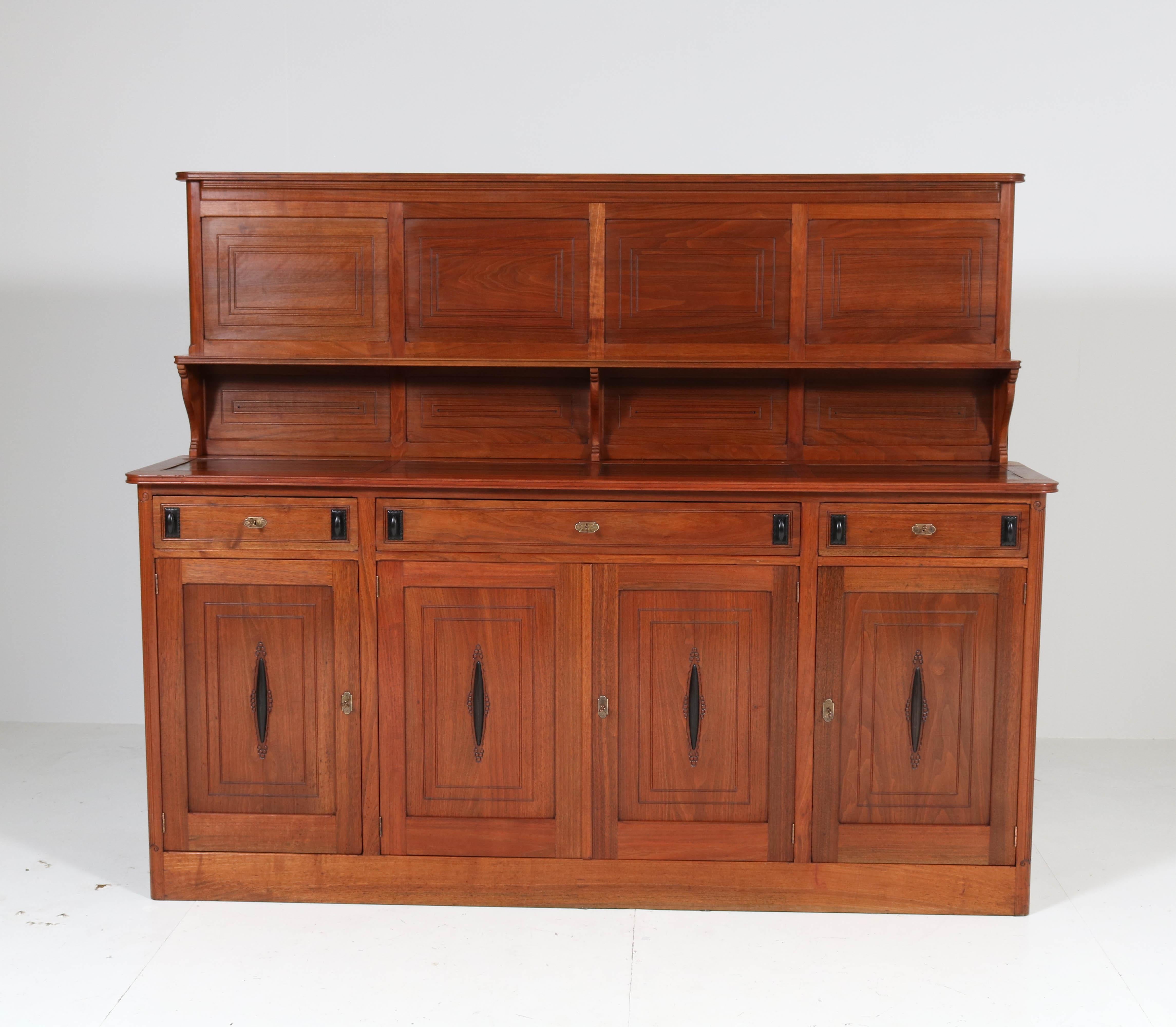 Important and very rare Art Deco Amsterdam School sideboard.
Design by Jac. van den Bosch for 't Binnenhuis Amsterdam.
This magnificent piece of furniture was custom made for the merchant Bernhard Israel Catz in 1914 for his estate in Amsterdam at