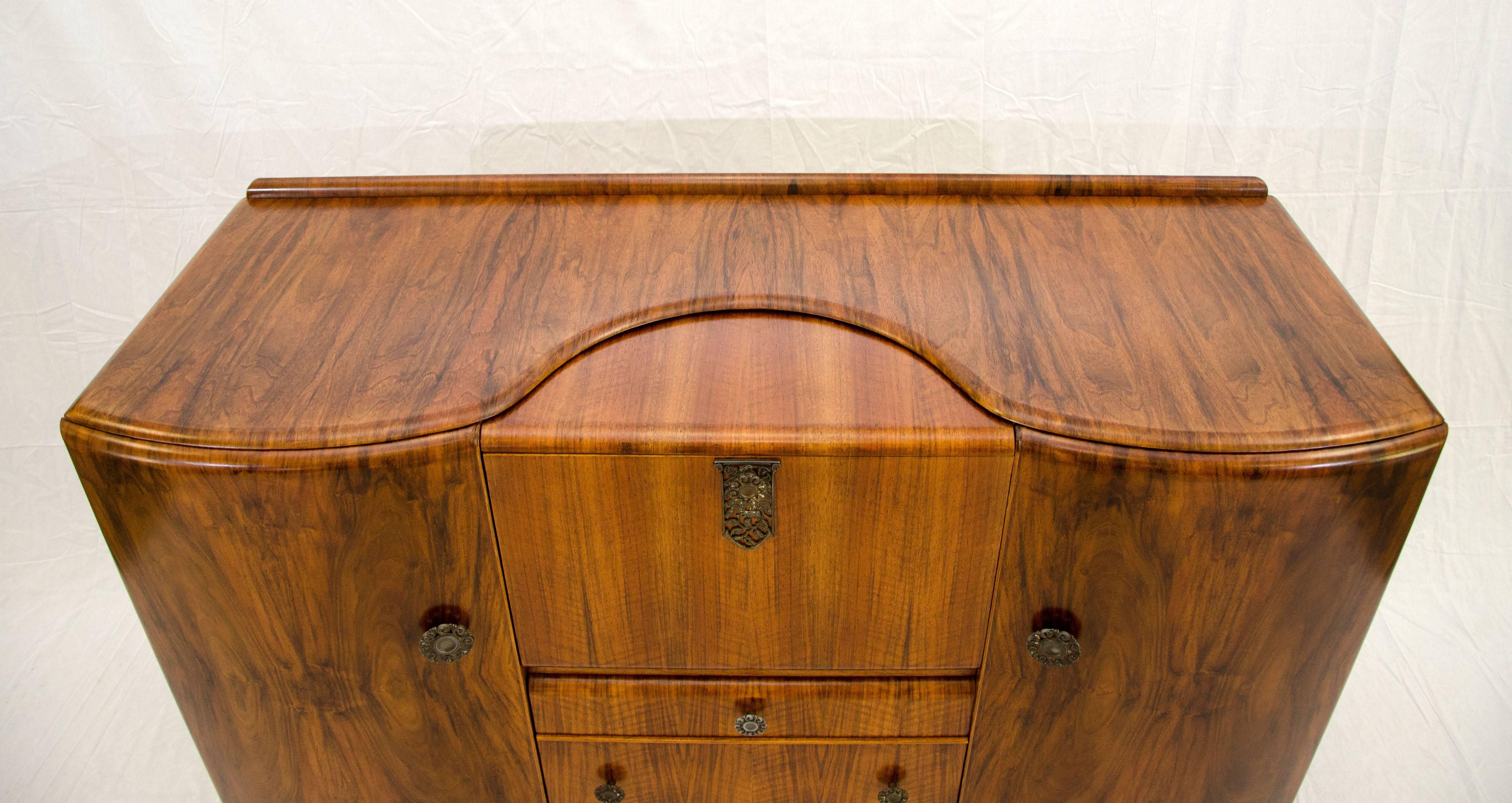 Walnut Art Deco Cocktail Cabinet Bar 4