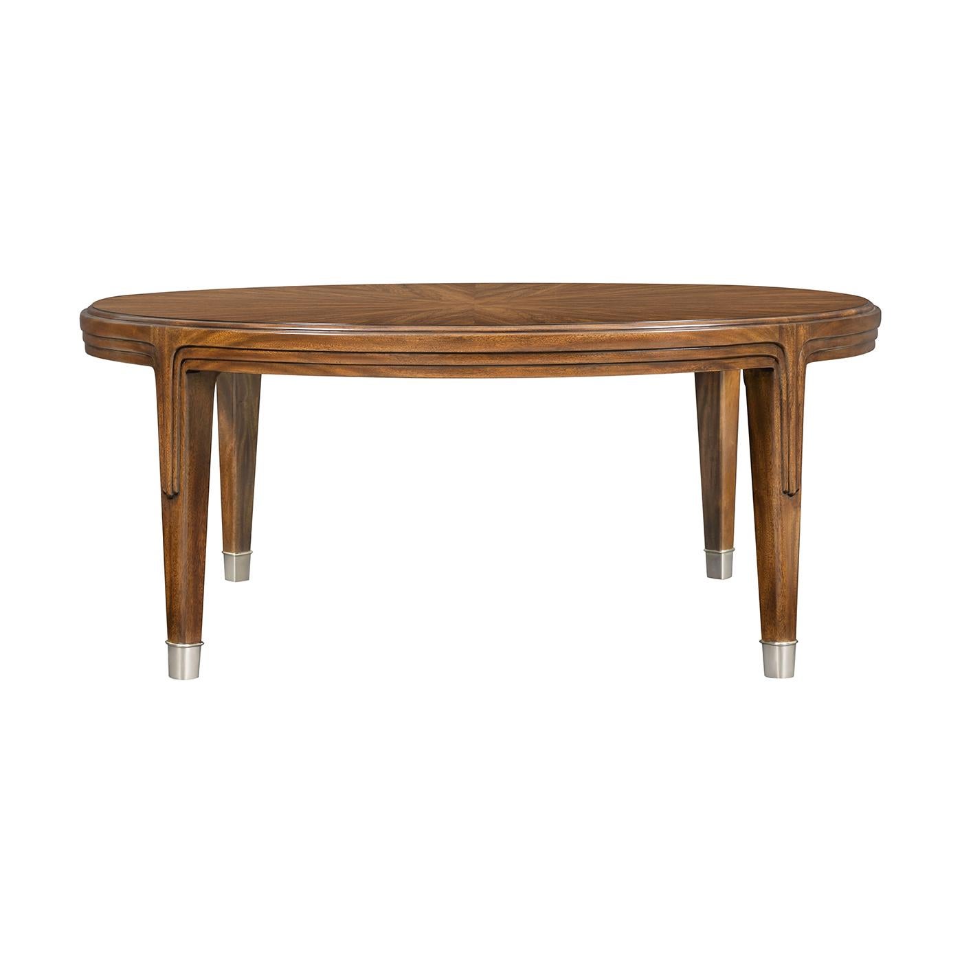 Vietnamien Table basse ronde art déco en noyer en vente
