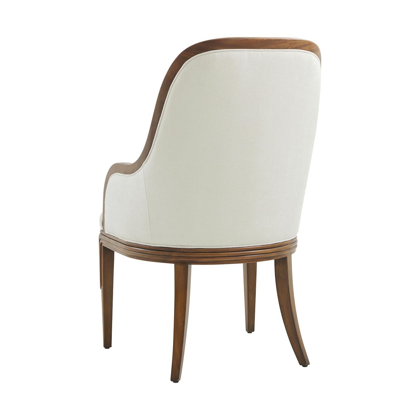 Gepolsterte Esstischsessel aus Nussbaum im Art déco-Stil (2er-Set) im Zustand „Neu“ im Angebot in Westwood, NJ